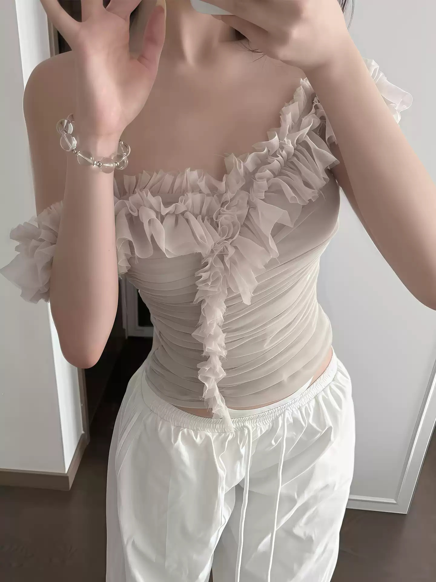 Gentle-style Off-shoulder Ruffled Short-sleeve T-shirt