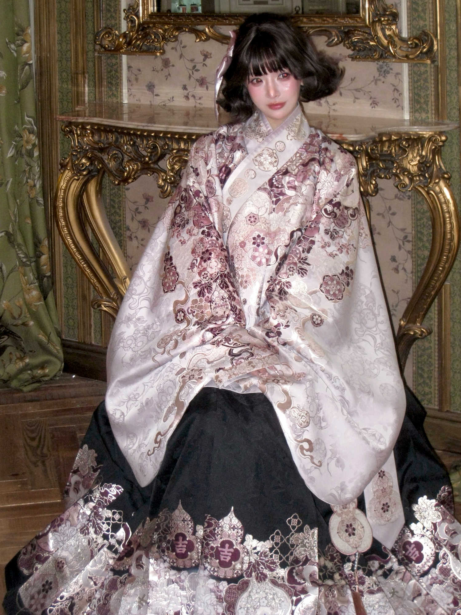 Gourd-embroidered Cross-collared Blouse And Horse-face Skirt