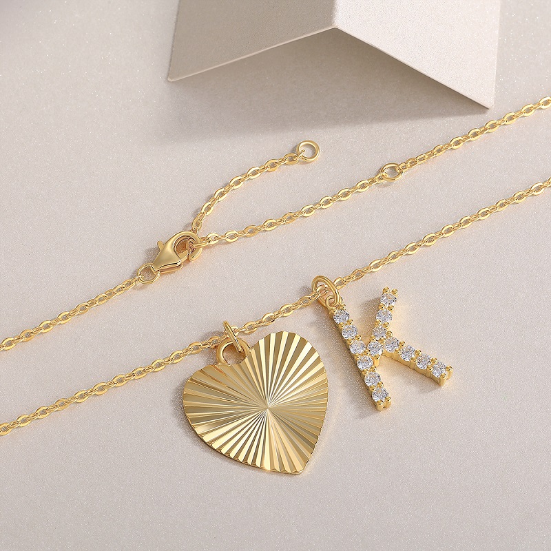 Heart Secret - A Fashionable And Trendy Necklace Pendant Set With Top-quality Moissanite