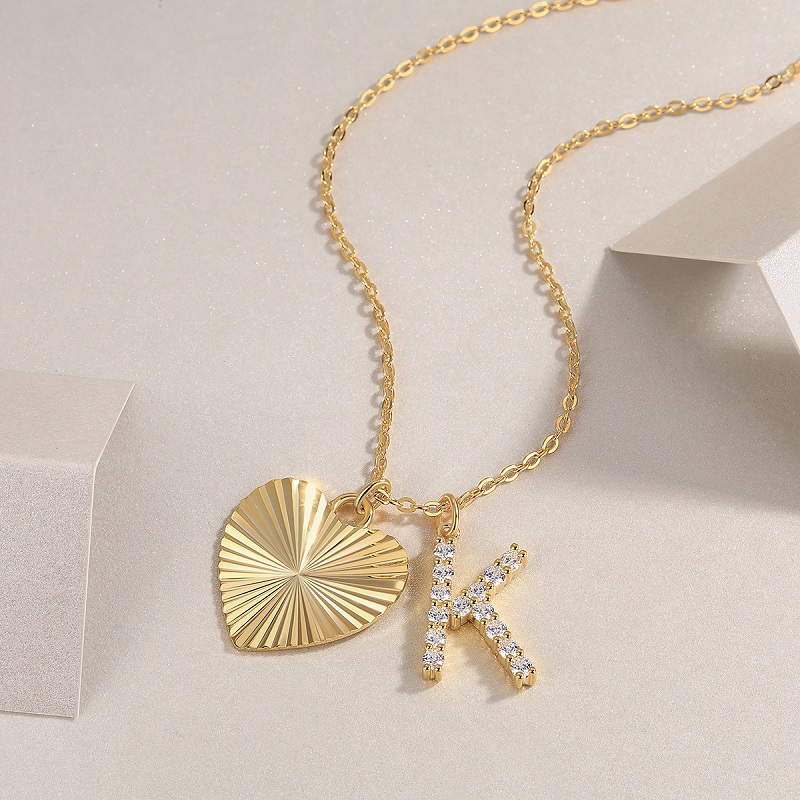 Heart Secret - A Fashionable And Trendy Necklace Pendant Set With Top-quality Moissanite