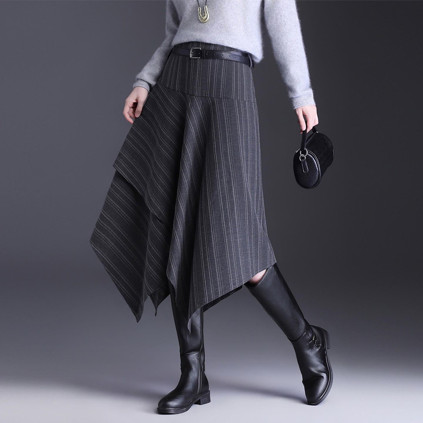 High-waisted Hip-covering Asymmetrical Skirt