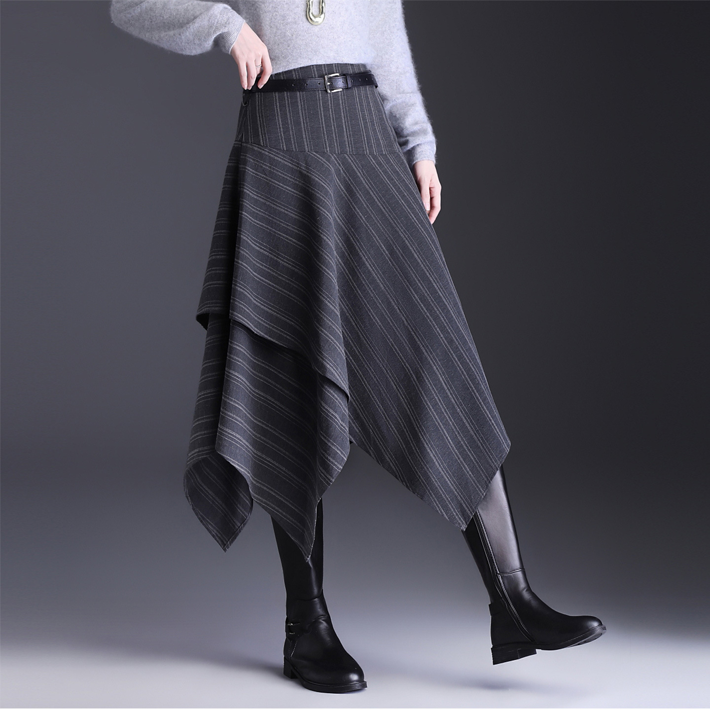 High-waisted Hip-covering Asymmetrical Skirt