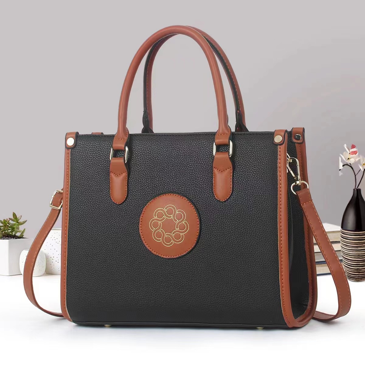Korean-style Elegant Womens Casual Tote Handbag