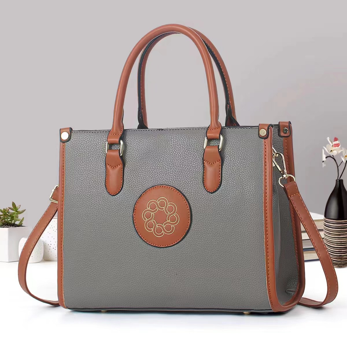 Korean-style Elegant Womens Casual Tote Handbag