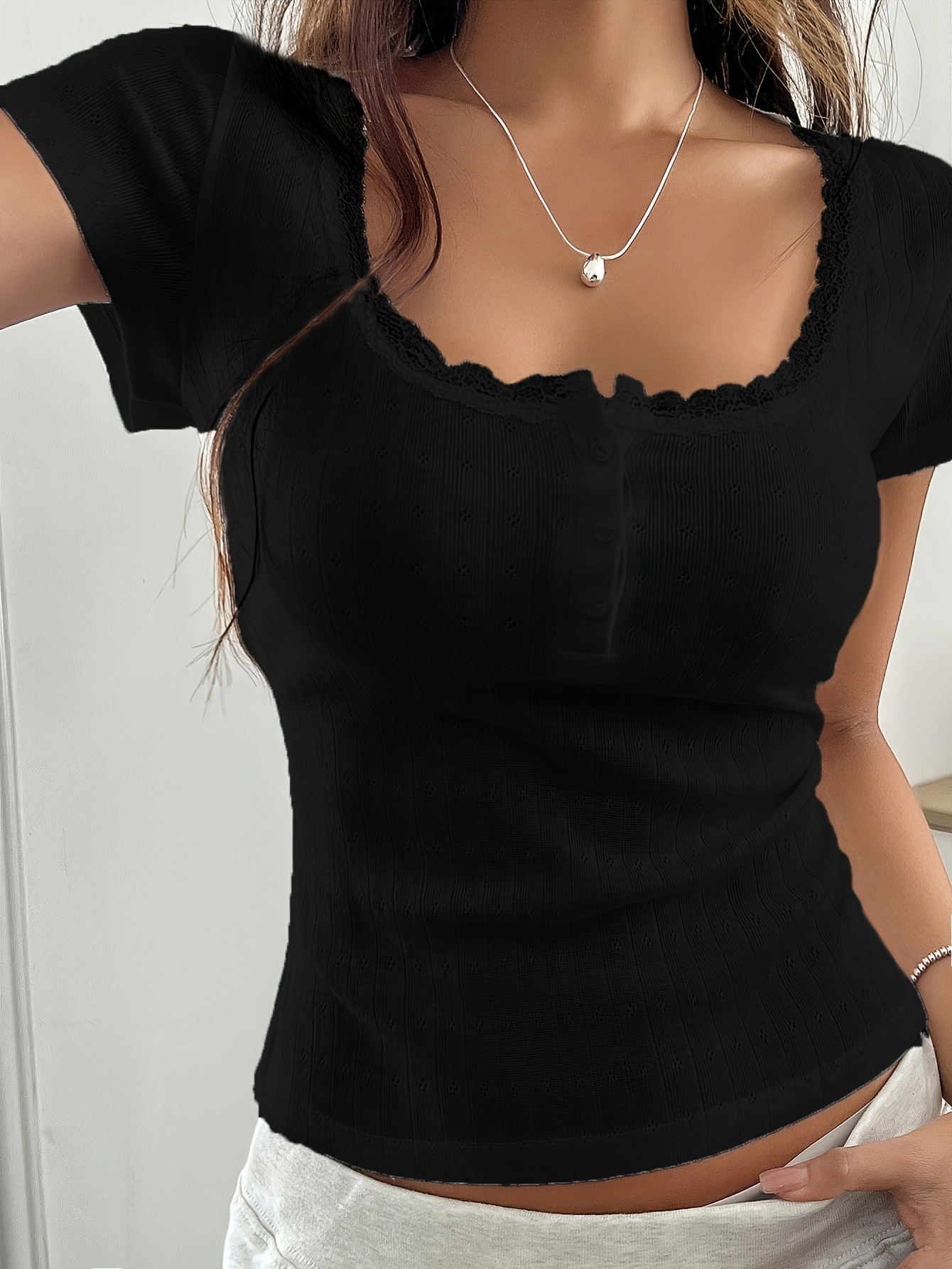 Lace-trimmed Short-sleeve Top With Three Buttons