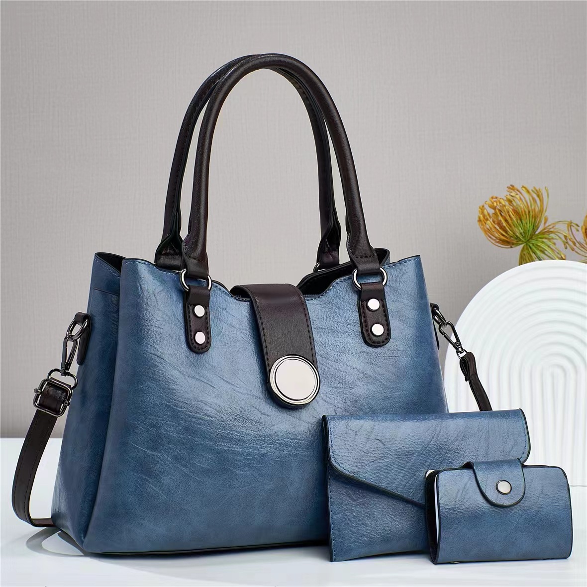Large-capacity Shoulder Bag Crossbody Bag And Handbag Wallet Three-piece Set