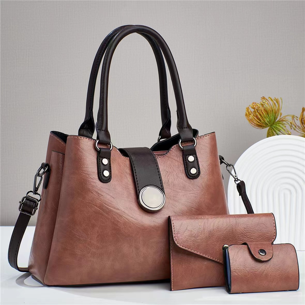 Large-capacity Shoulder Bag Crossbody Bag And Handbag Wallet Three-piece Set