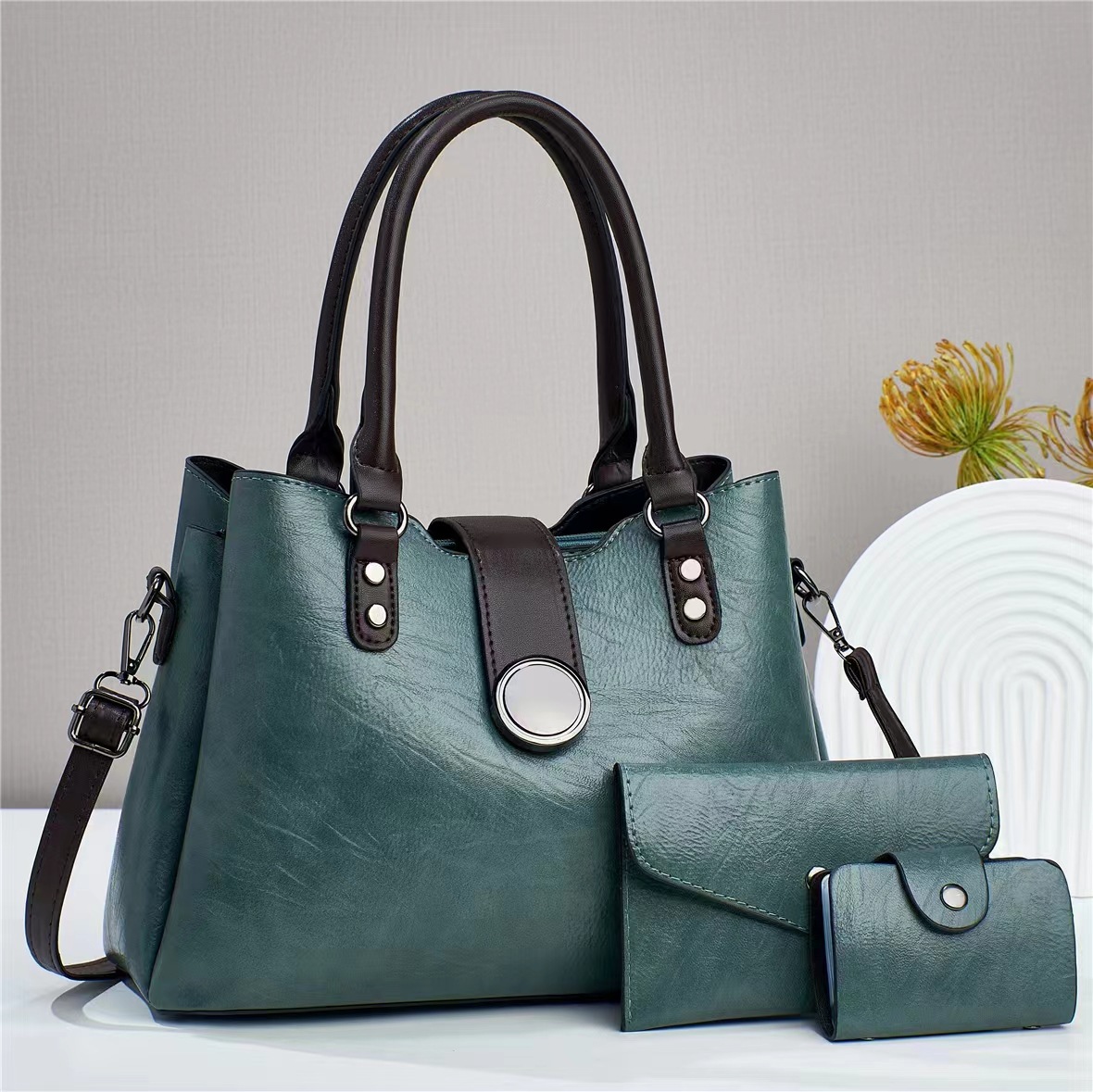 Large-capacity Shoulder Bag Crossbody Bag And Handbag Wallet Three-piece Set