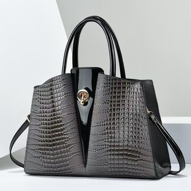 Large-capacity Trendy And Stylish Shoulder Bag Elegant Handbag For Ladies