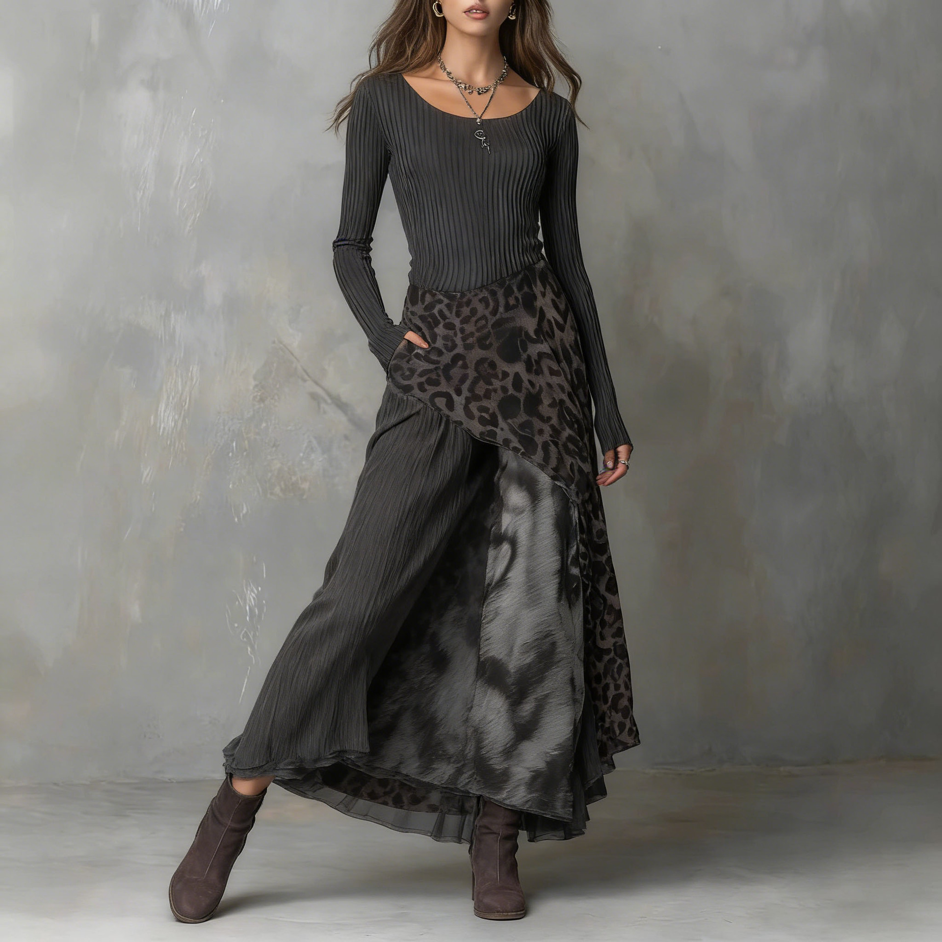 Leopárdmintás, közepes magasságú maxi alkalmi ruha