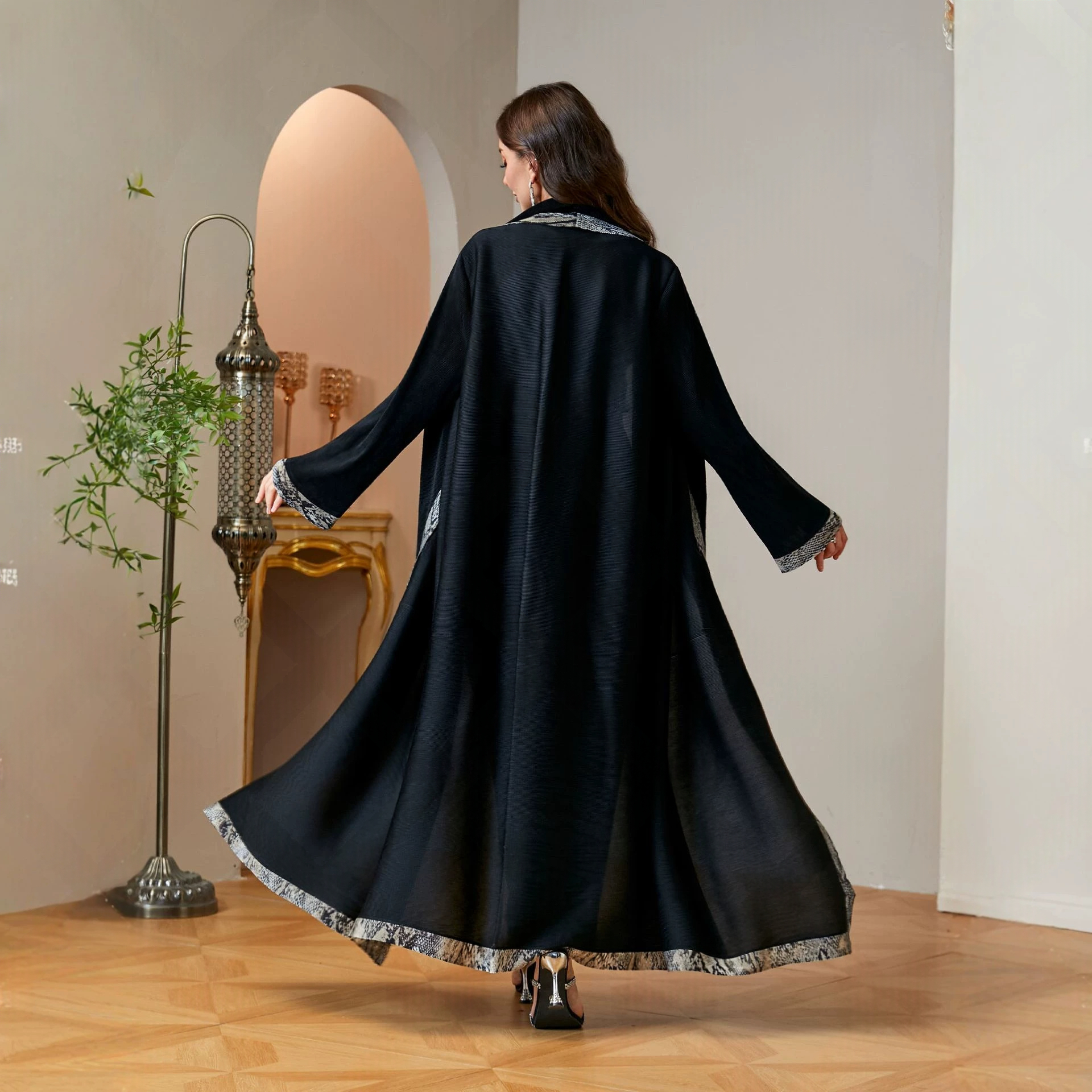 Leopard-print Trim Long Coat Light Luxury Loose-fitting Robe