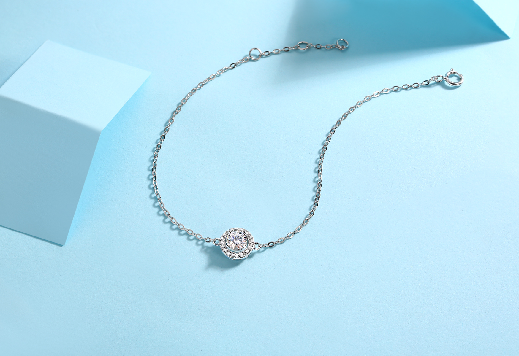 Luxury Bracelet - Set With Top-quality Moissanite, Fashionable And Light Luxury Jewelry
