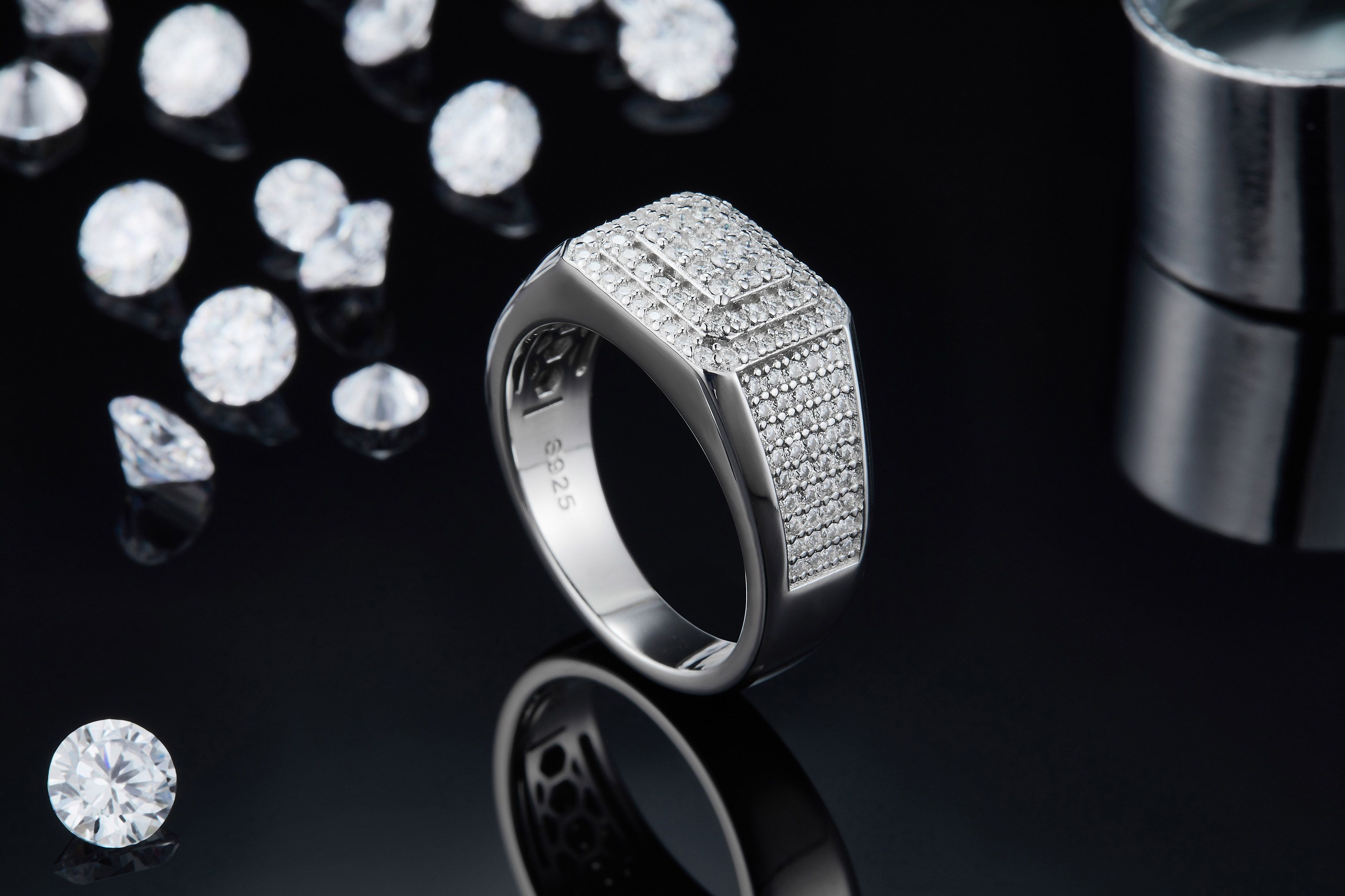 Men's Luxury And Fashionable Light Luxury Jewelry Silver Ring Silver-plated Platinum Set