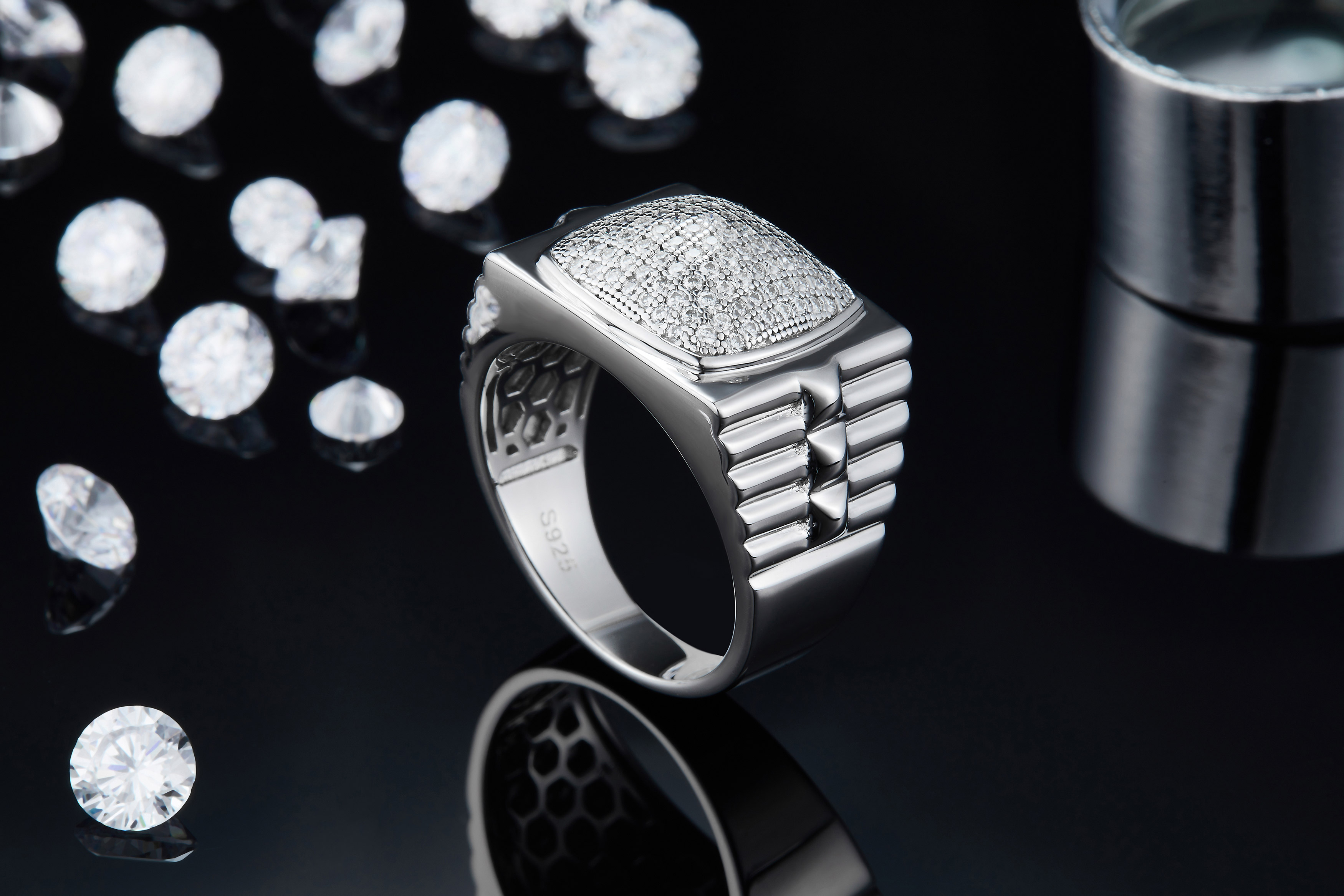 Men's Luxury And Fashionable Light Luxury Jewelry Silver Ring Silver-plated Platinum Set