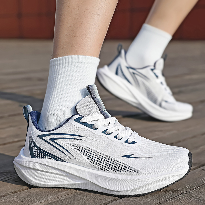 New Spring Collection Of Men's Running Shoes, Versatile Athletic Shoes, And Summer Mesh
