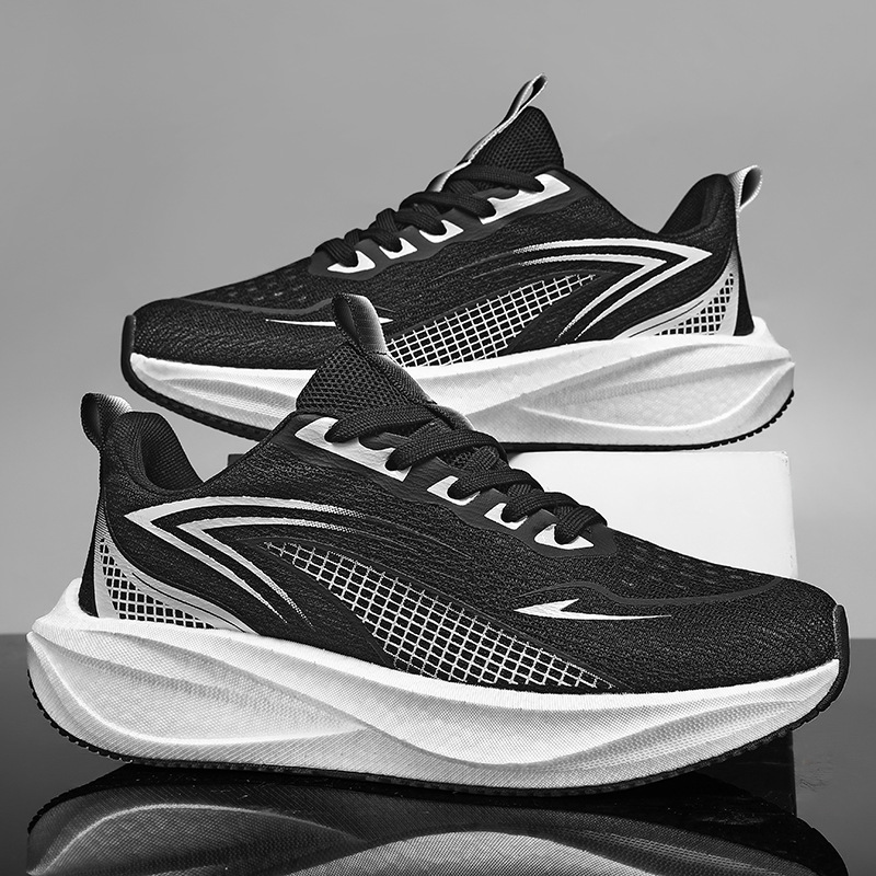 New Spring Collection Of Men's Running Shoes, Versatile Athletic Shoes, And Summer Mesh