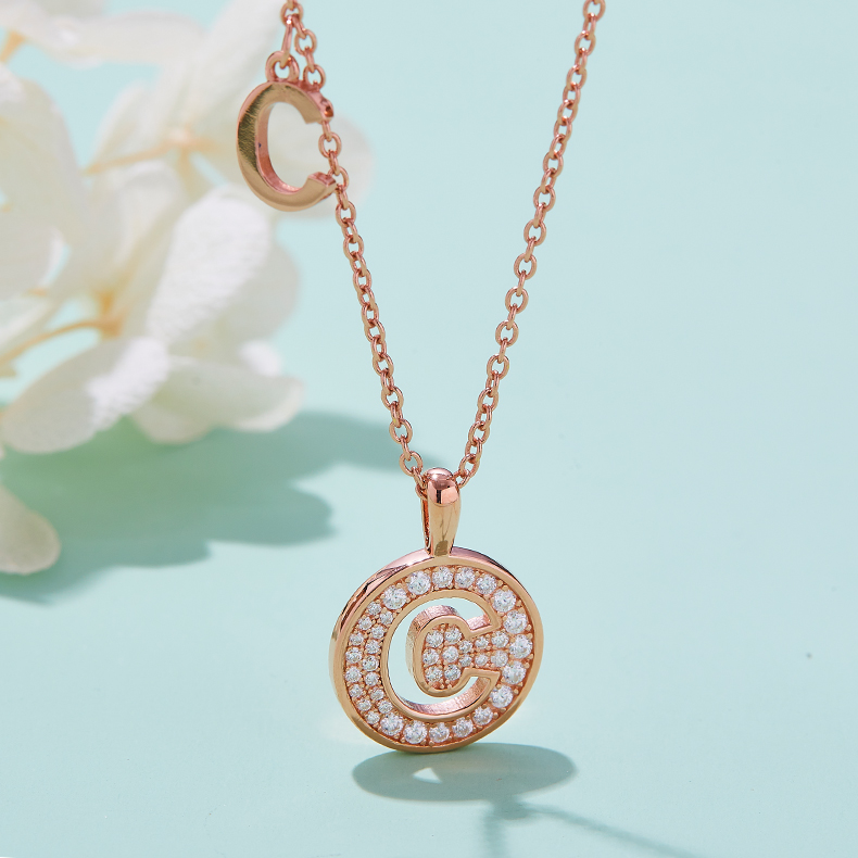 One Of The 26 Letters, C, Set With Top-quality Moissanite, Luxurious And Fashionable Light
