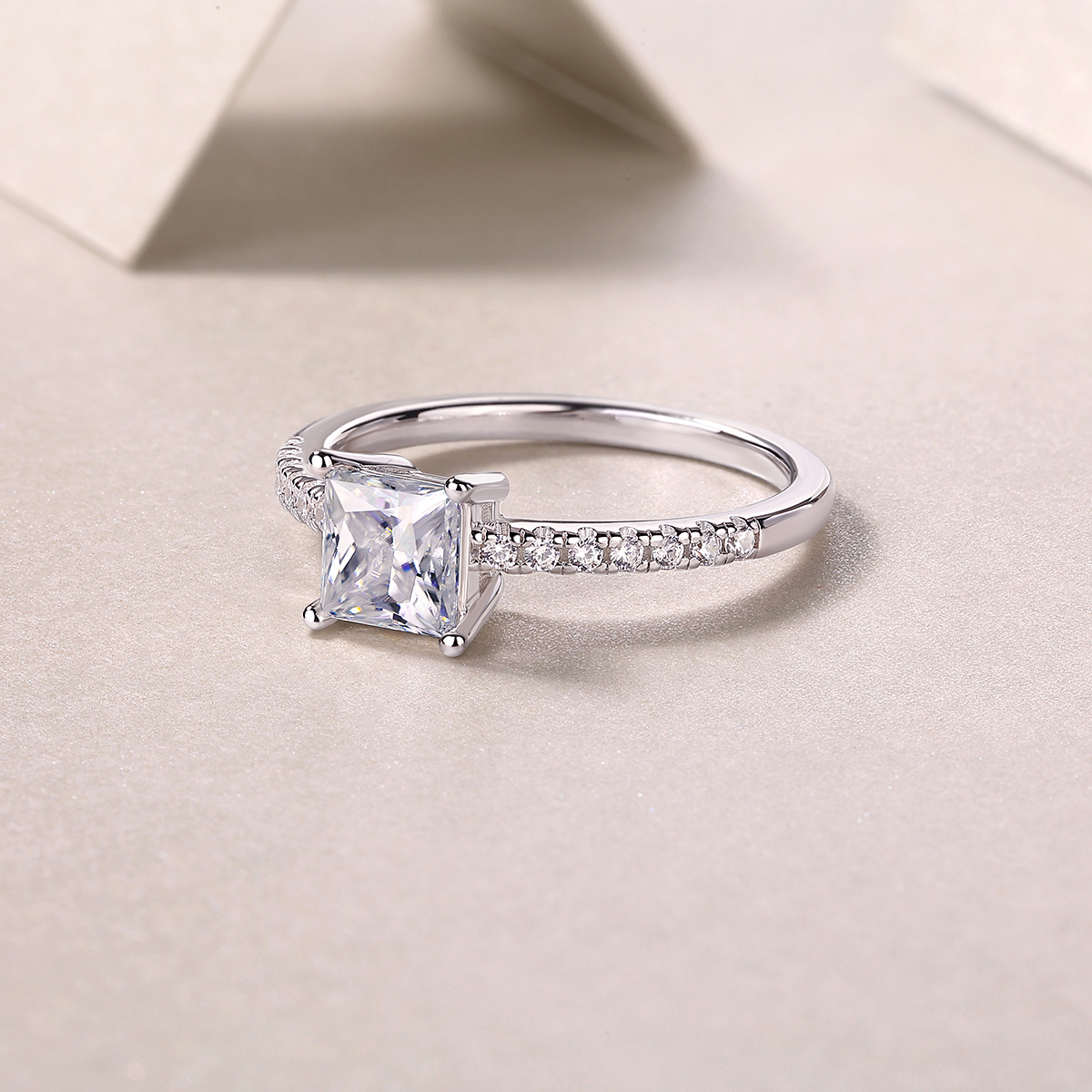 Passion - A Wedding Ring Set With Top-quality Moissanite Silver And Platinum-plated