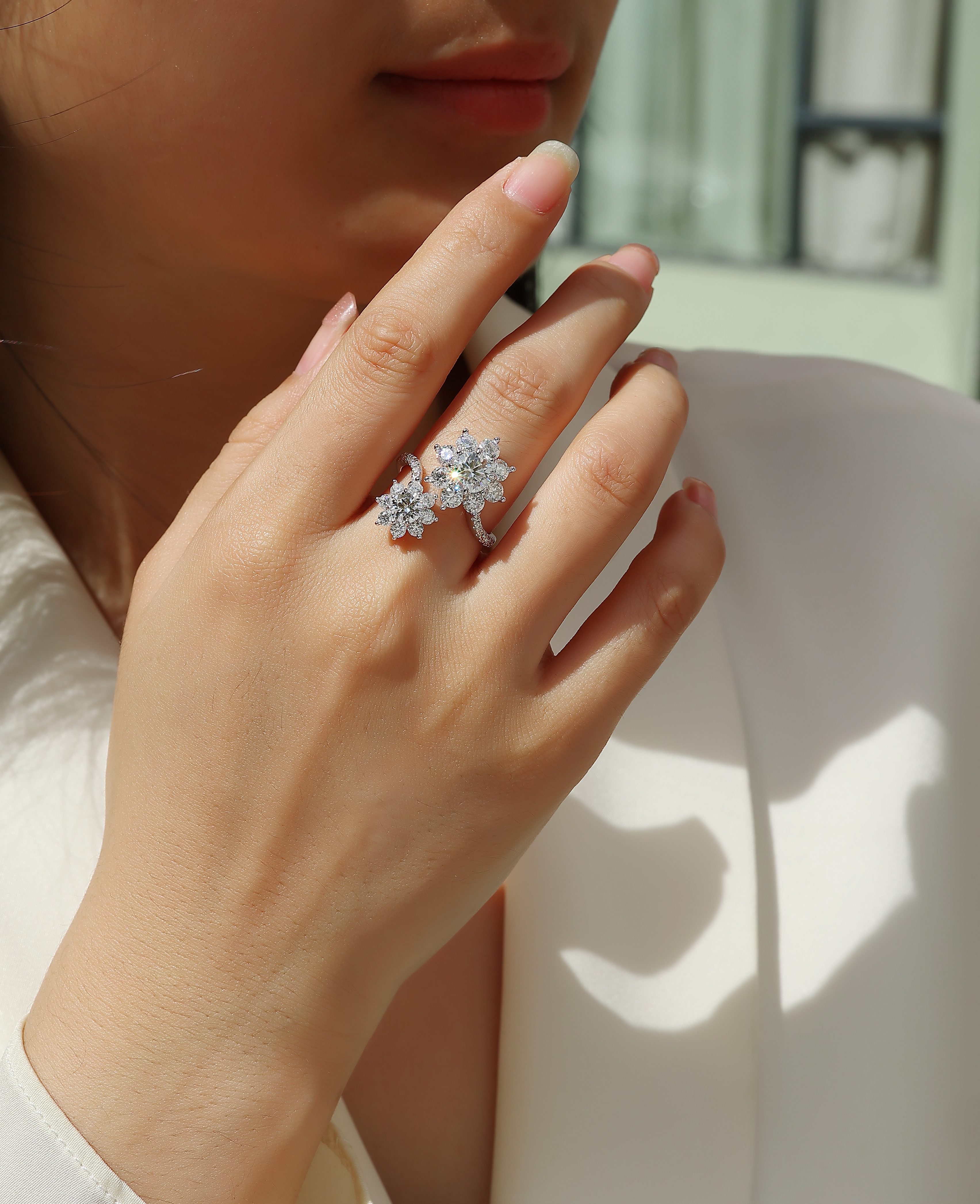 Petal Morning Dew - A Wedding Ring Set With Top-quality 1-carat Moissanite Silver And