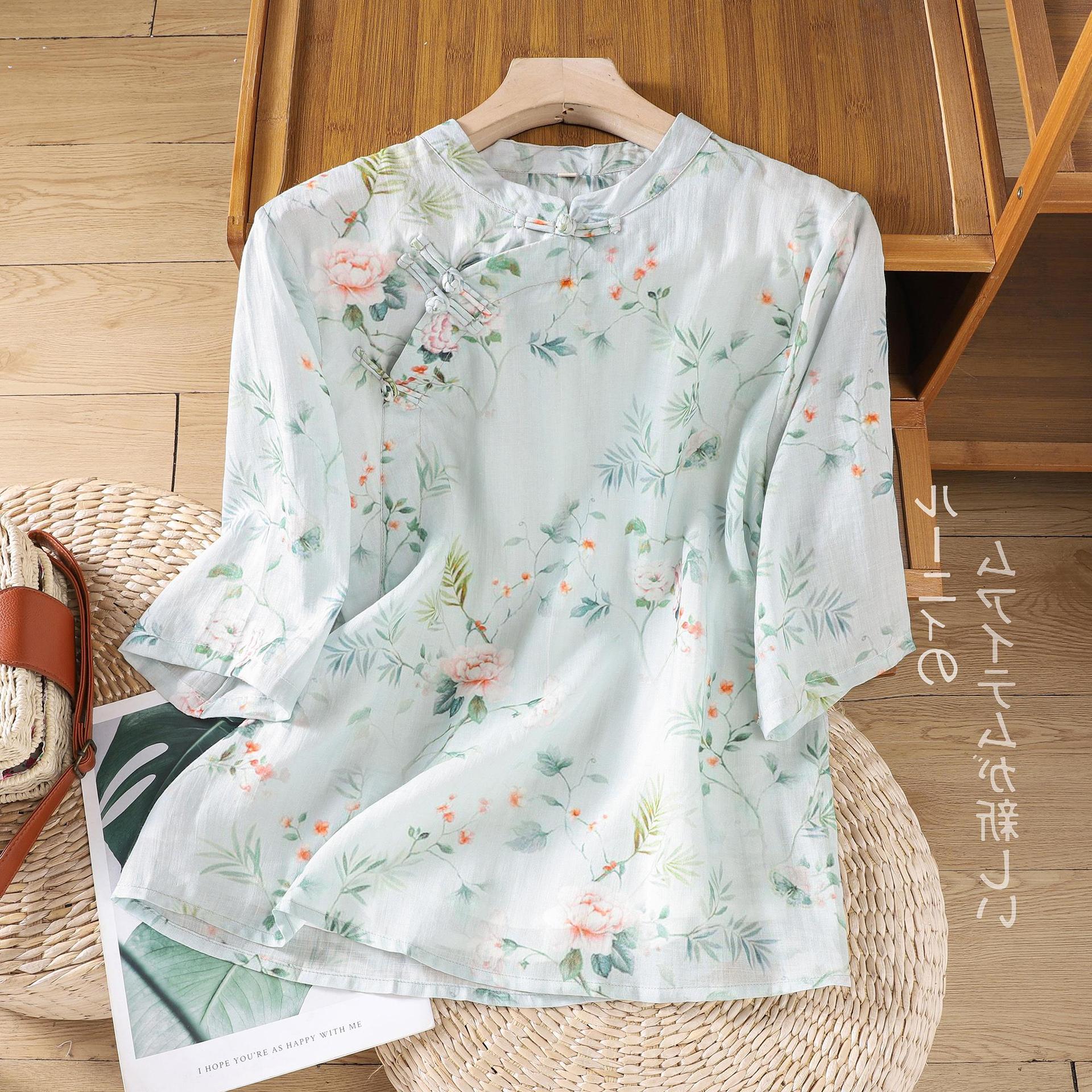 Plus-size Fashionable Loose-fit Short-sleeved Shirt With A Rose Print