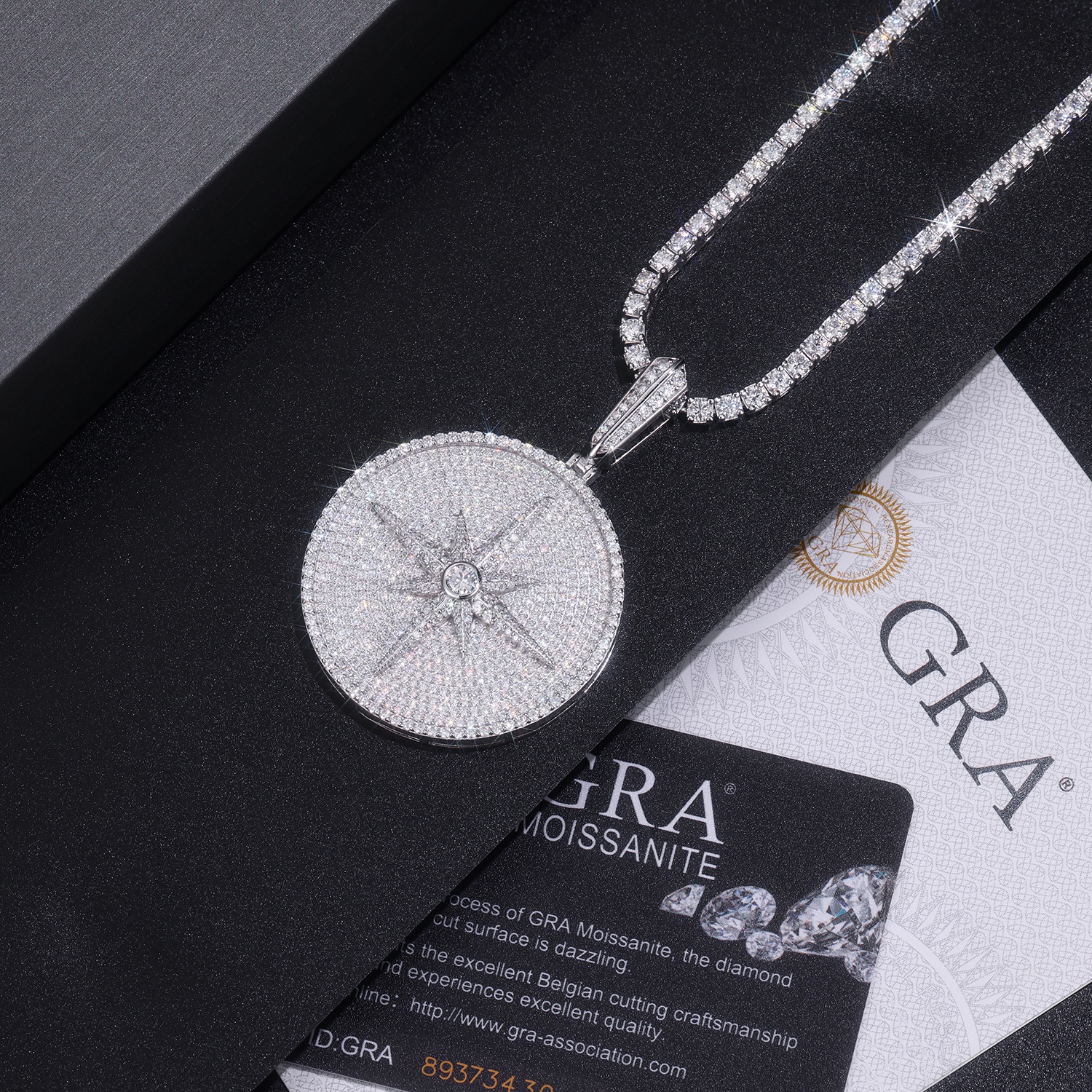 Round And Dazzling - A Fashionable And Trendy Necklace Pendant Set With Top-quality