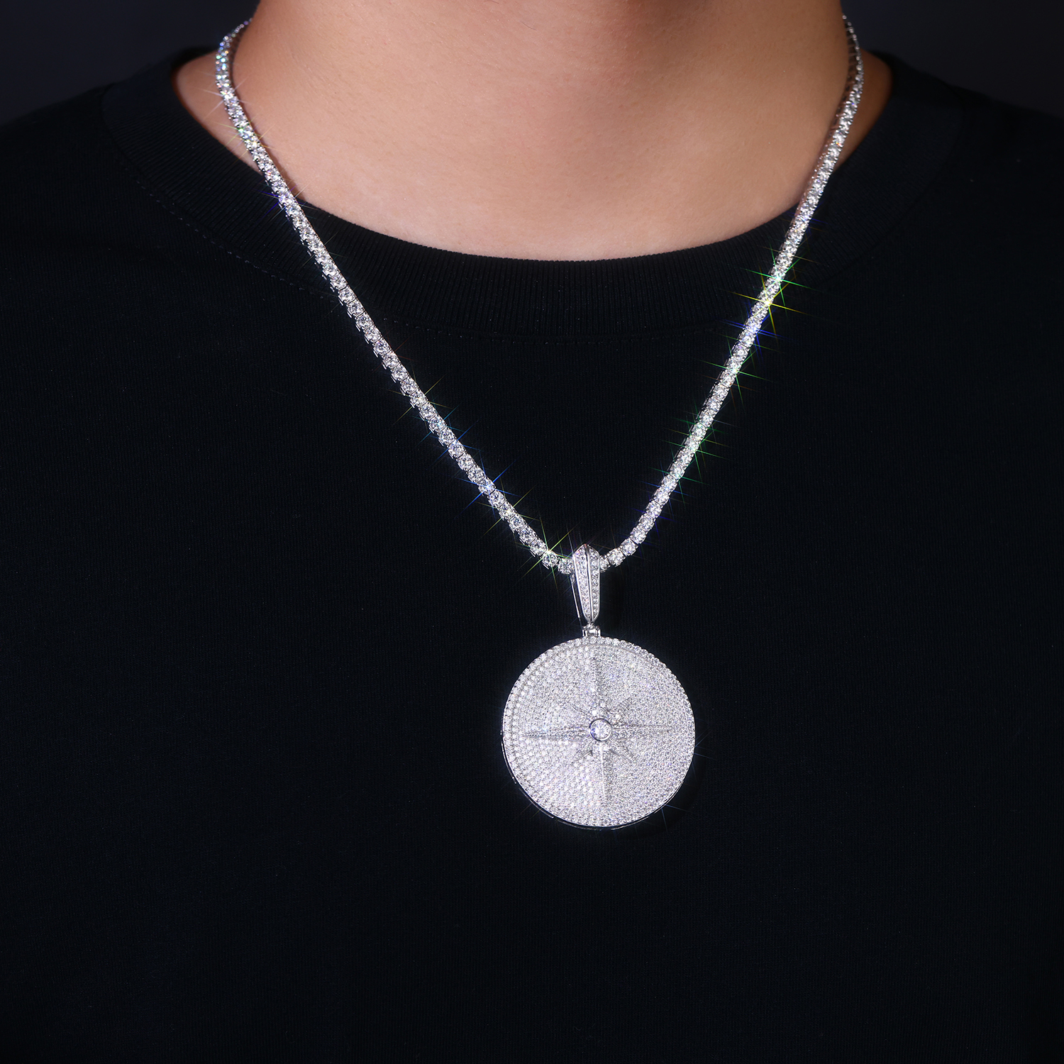Round And Dazzling - A Fashionable And Trendy Necklace Pendant Set With Top-quality