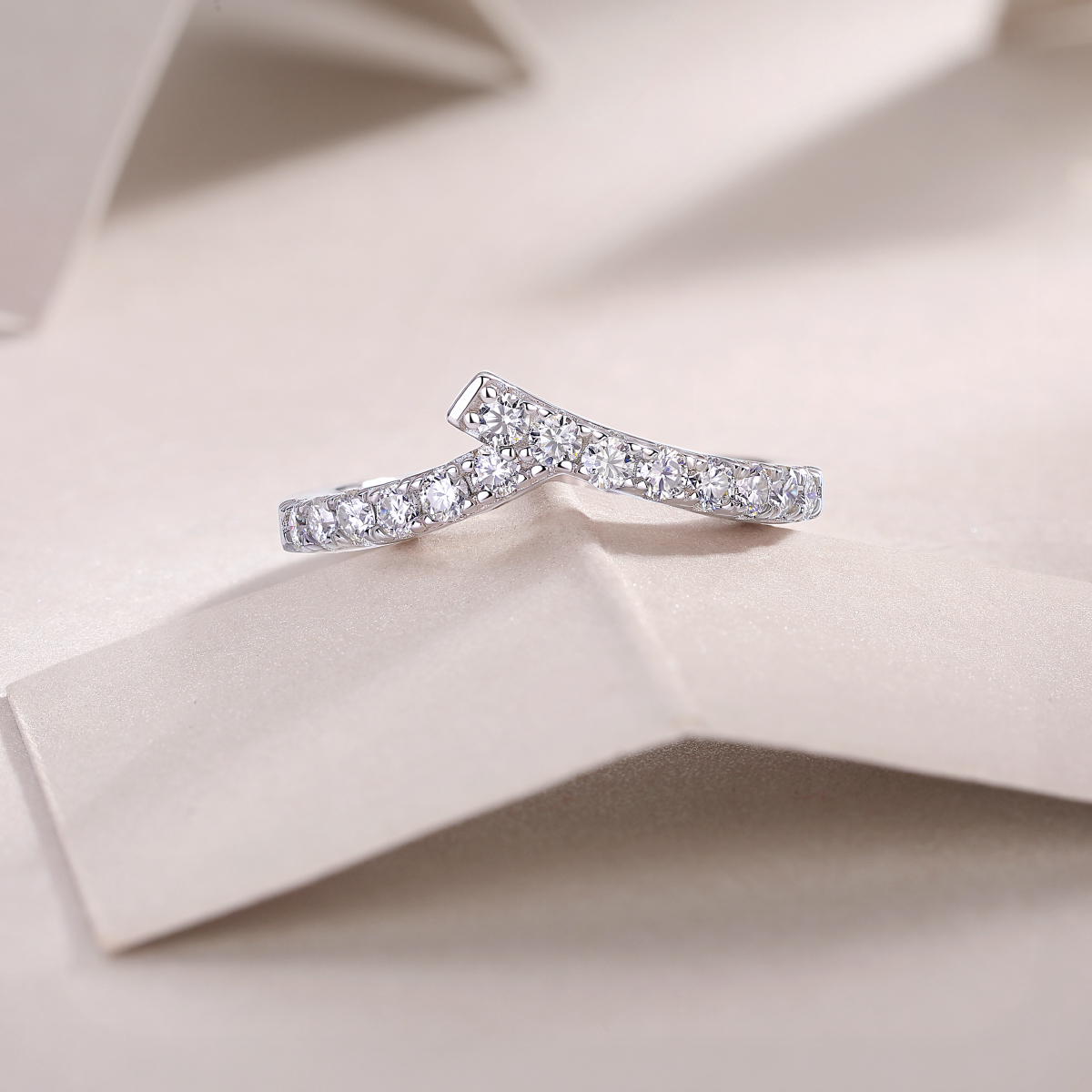 Rush - A Wedding Ring Set With Top-quality Moissanite Silver And Platinum-plated Diamond
