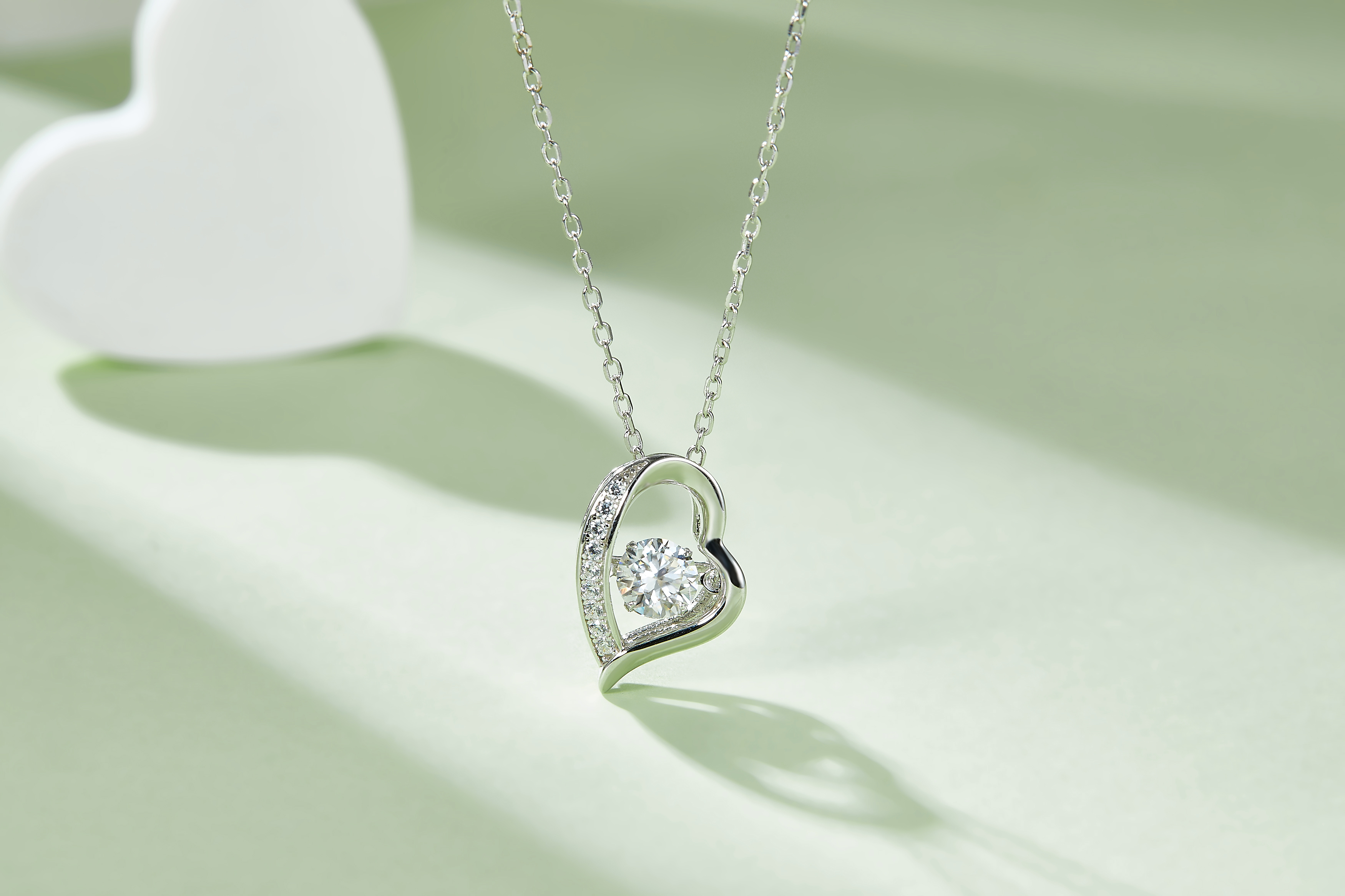 Set With Top-quality Moissanite, This Luxurious And Fashionable Light Luxury Trend Jewelry