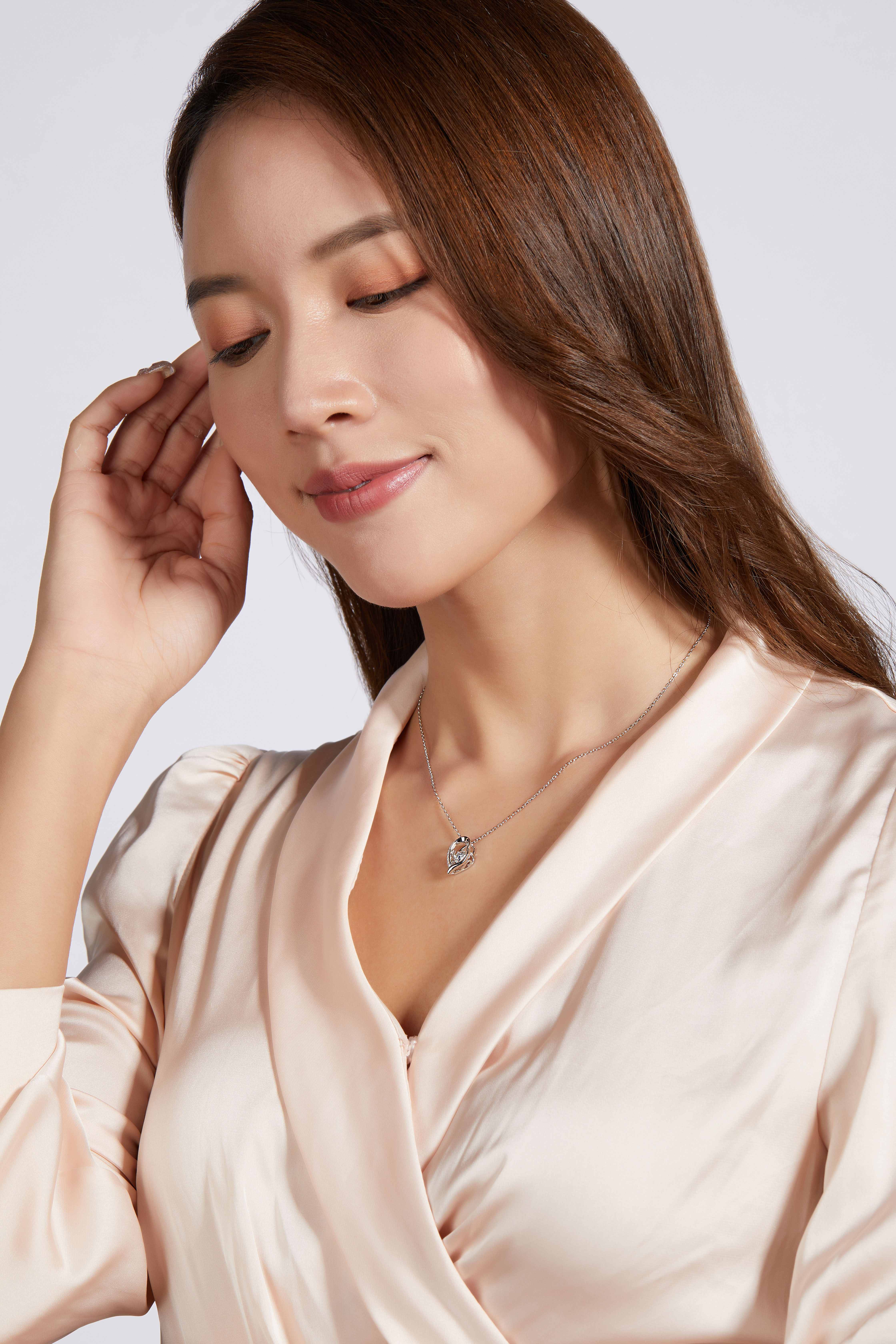 Set With Top-quality Moissanite, This Luxurious And Fashionable Light Luxury Trend Jewelry