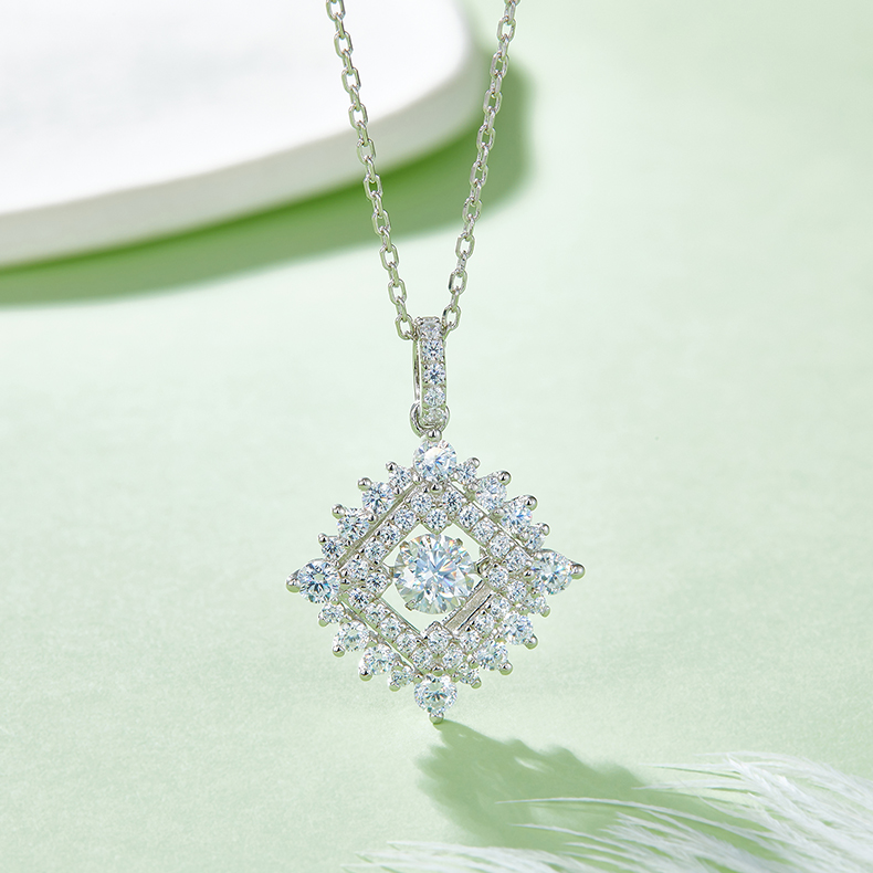 Set With Top-quality Moissanite, This Luxurious And Fashionable Light Luxury Trend Jewelry