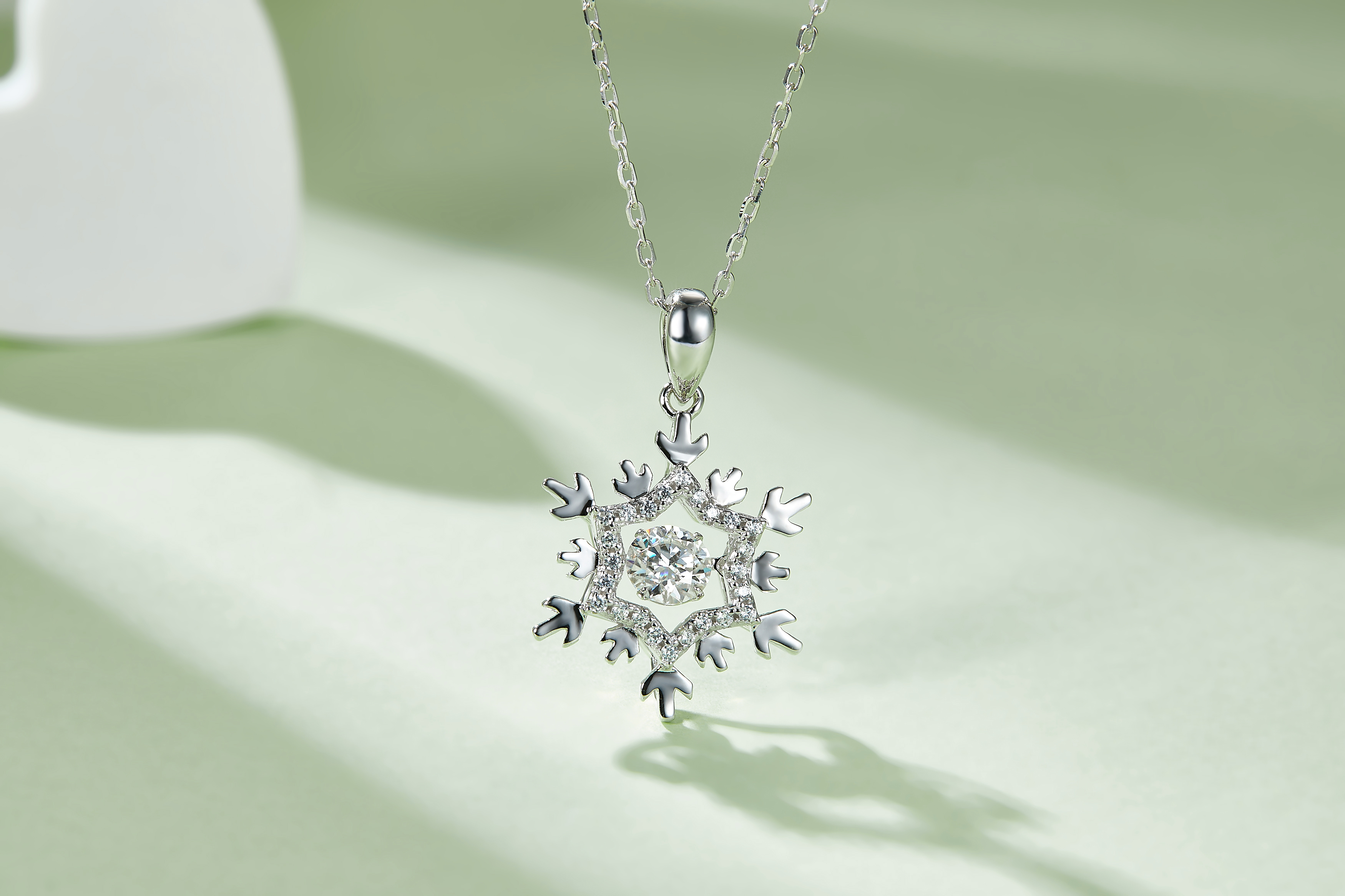 Set With Top-quality Moissanite, This Luxurious And Fashionable Light Luxury Trend Jewelry