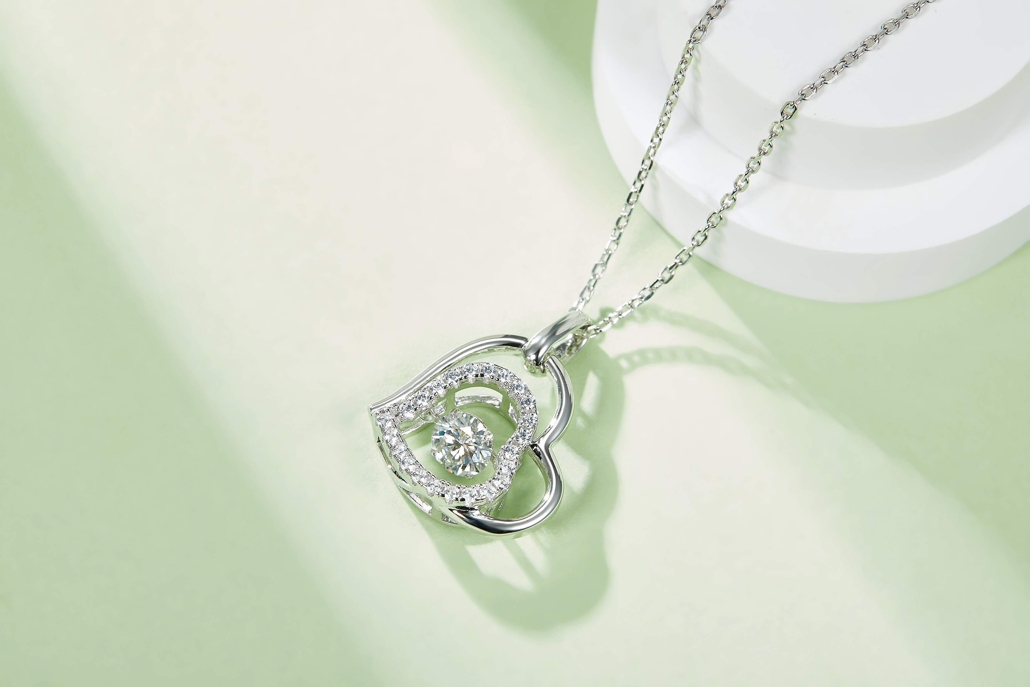 Set With Top-quality Moissanite, This Luxurious And Fashionable Light Luxury Trend Jewelry