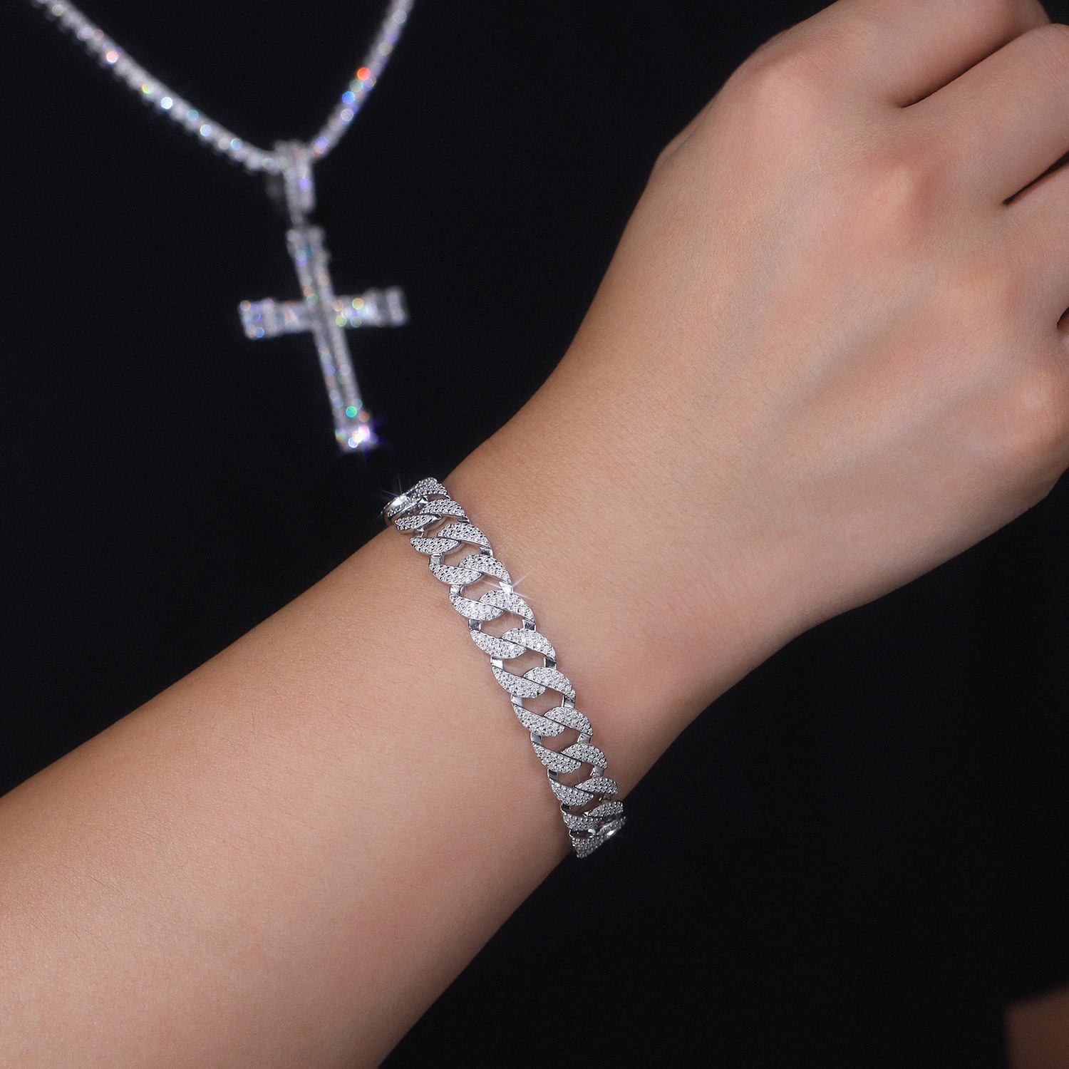 Set With Top-quality Moissanite, This Luxurious And Fashionable Light Luxury Jewelry