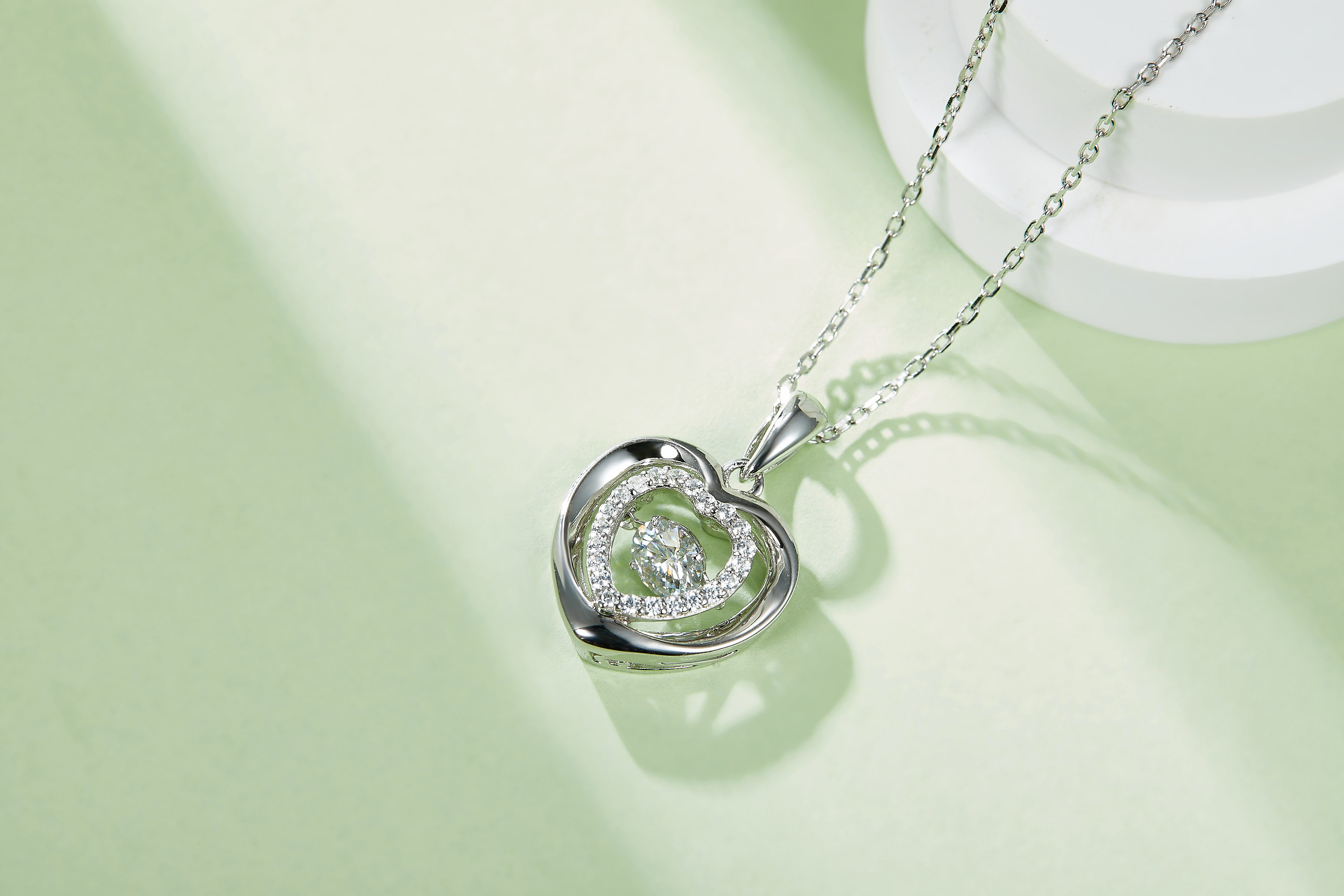 Set With Top-quality Moissanite, This Luxurious And Fashionable Light Luxury Trend Jewelry