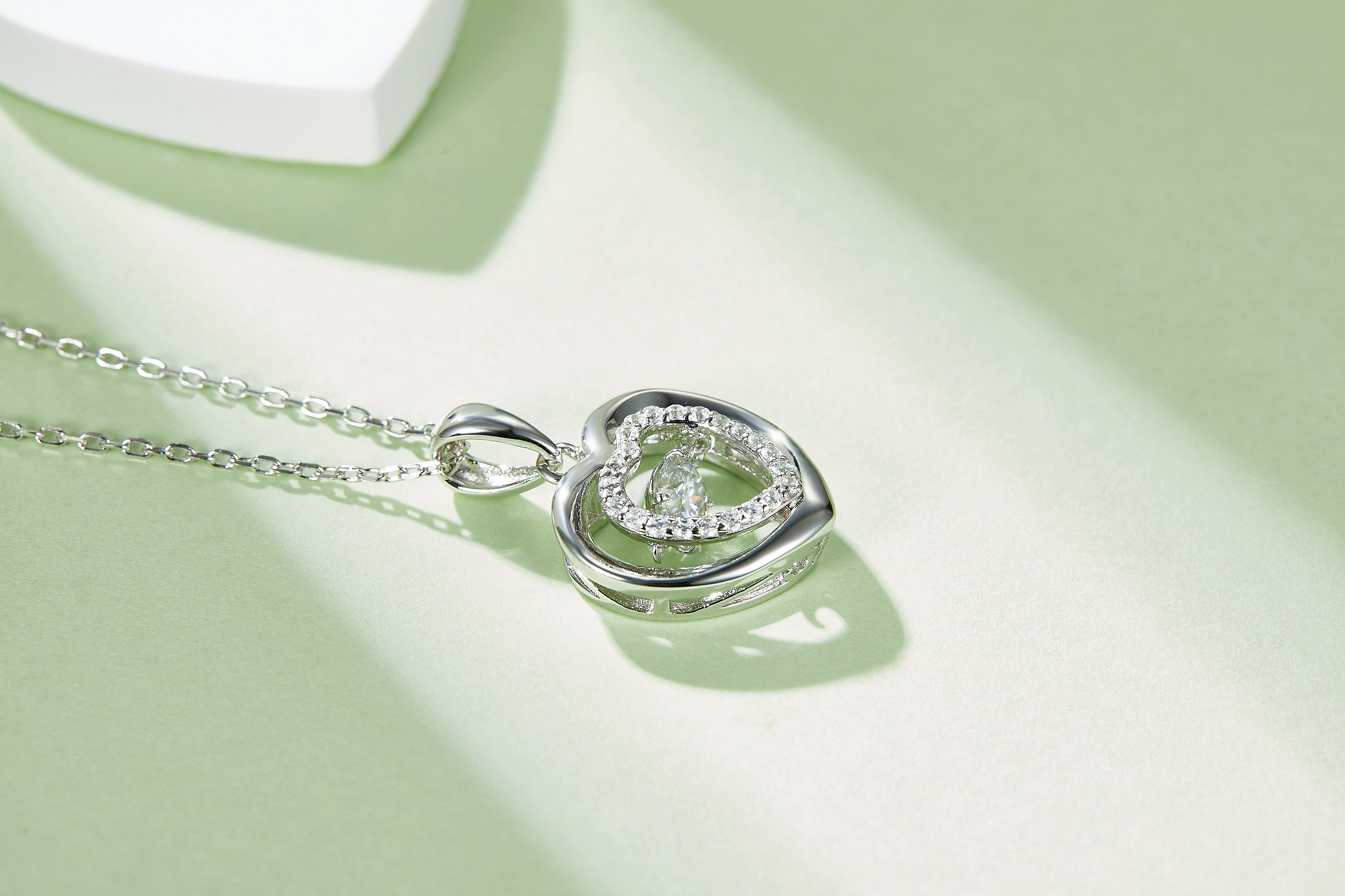 Set With Top-quality Moissanite, This Luxurious And Fashionable Light Luxury Trend Jewelry