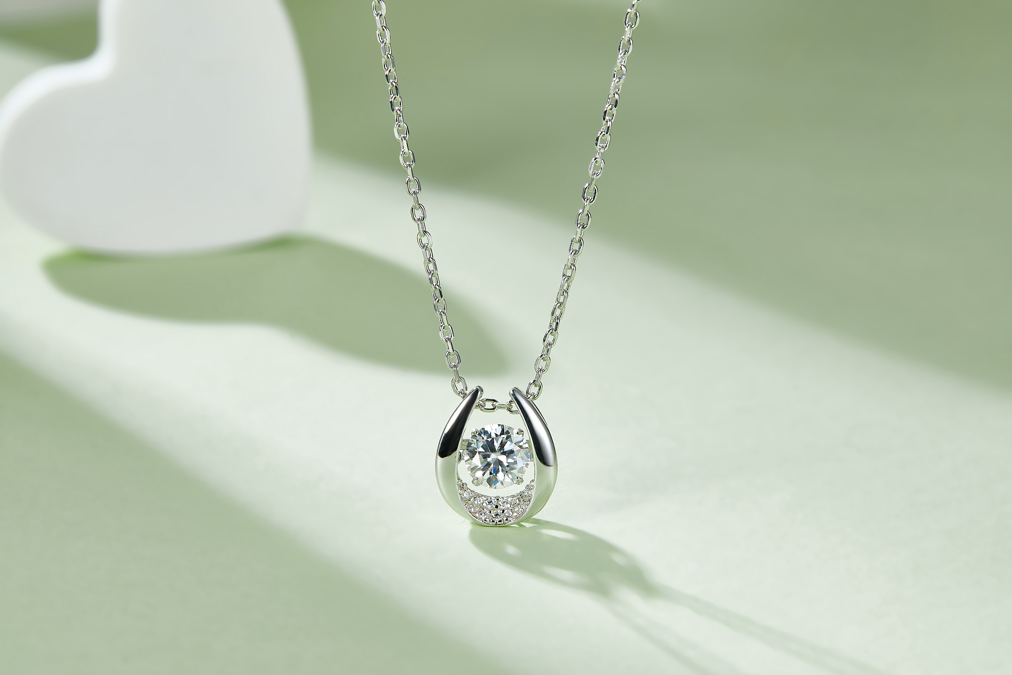 Set With Top-quality Moissanite, This Luxurious And Fashionable Light Luxury Trend Jewelry