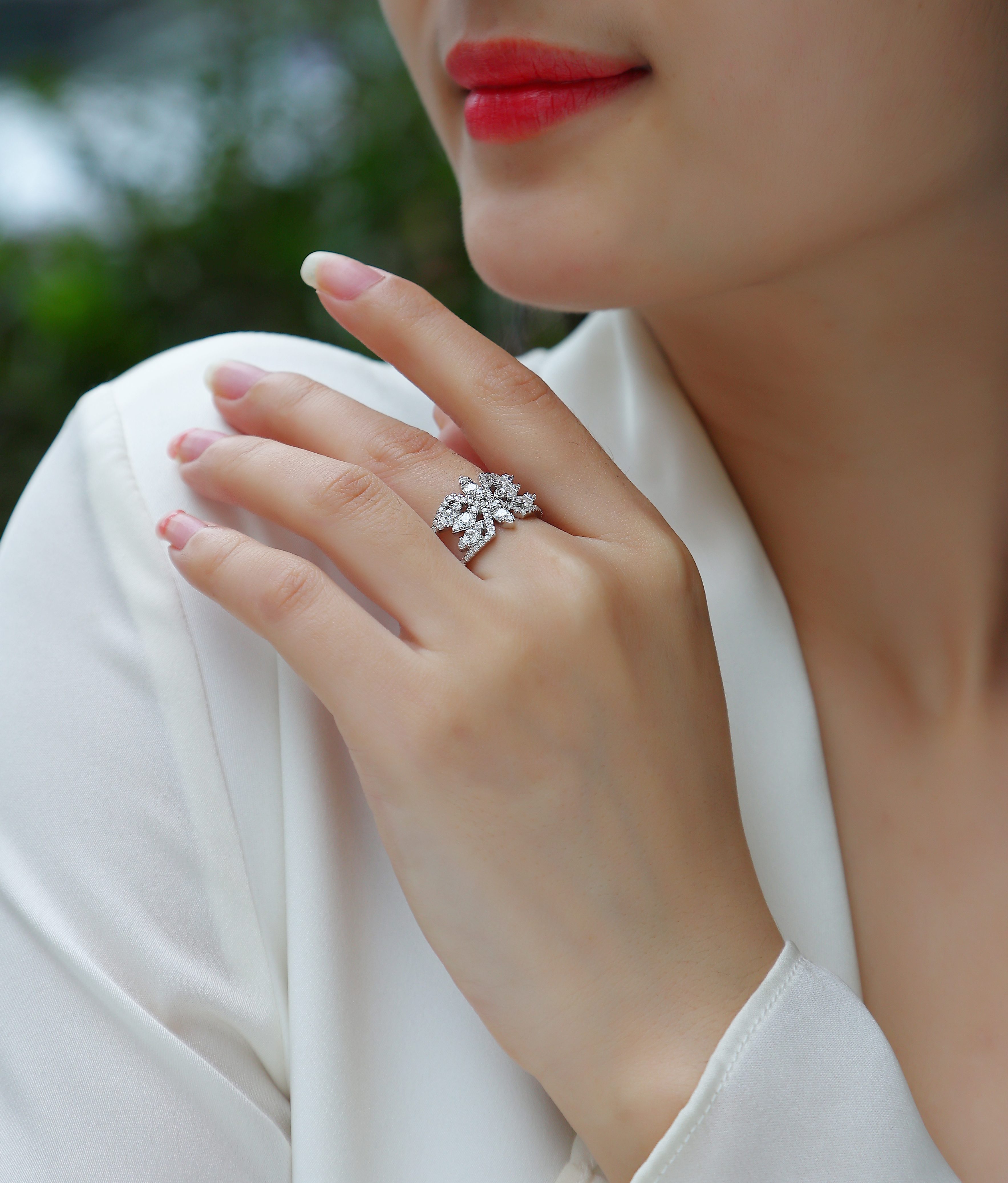 Silent Flower - A Wedding Ring Set With Top-quality Moissanite Silver And Platinum-plated