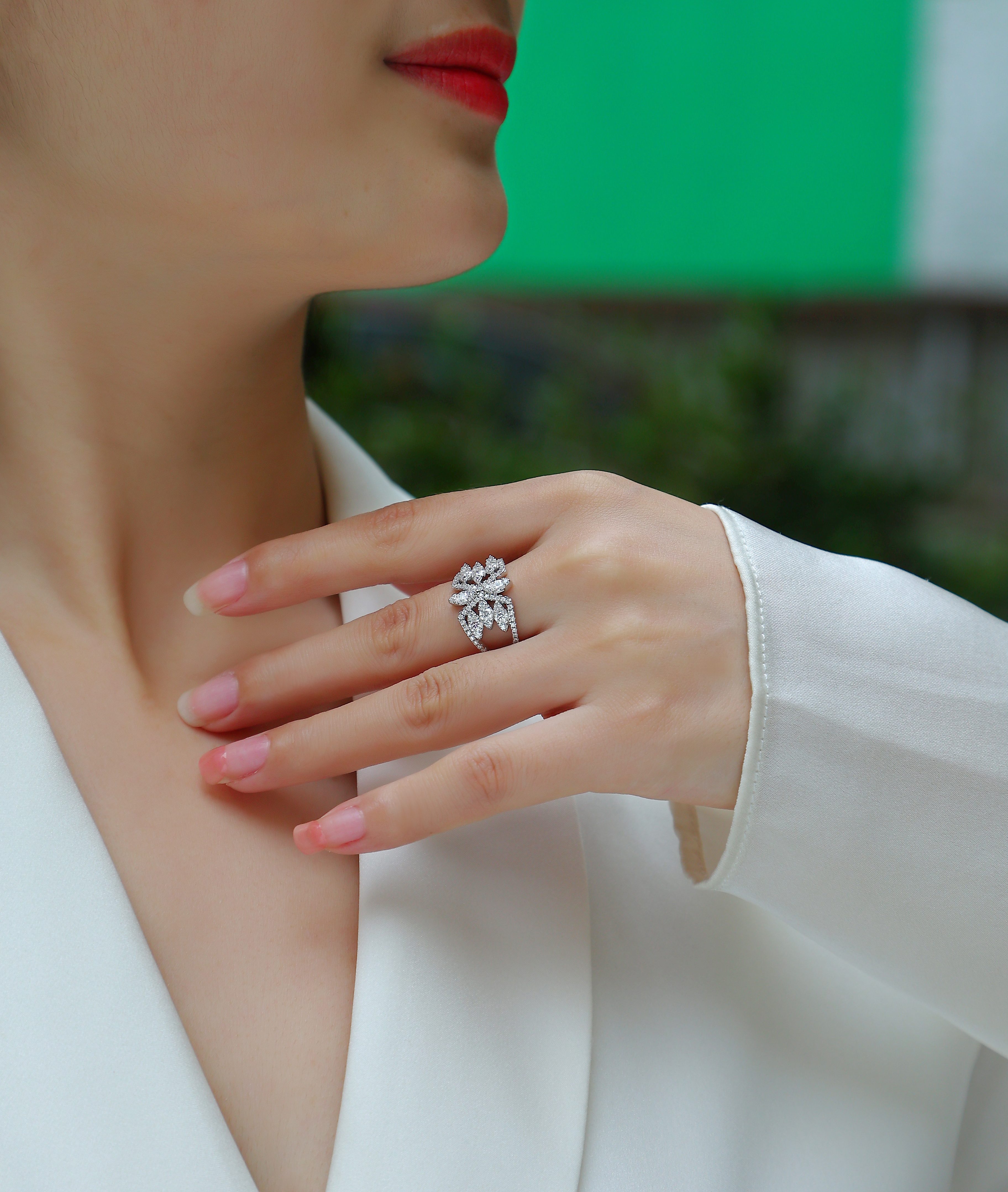 Silent Flower - A Wedding Ring Set With Top-quality Moissanite Silver And Platinum-plated