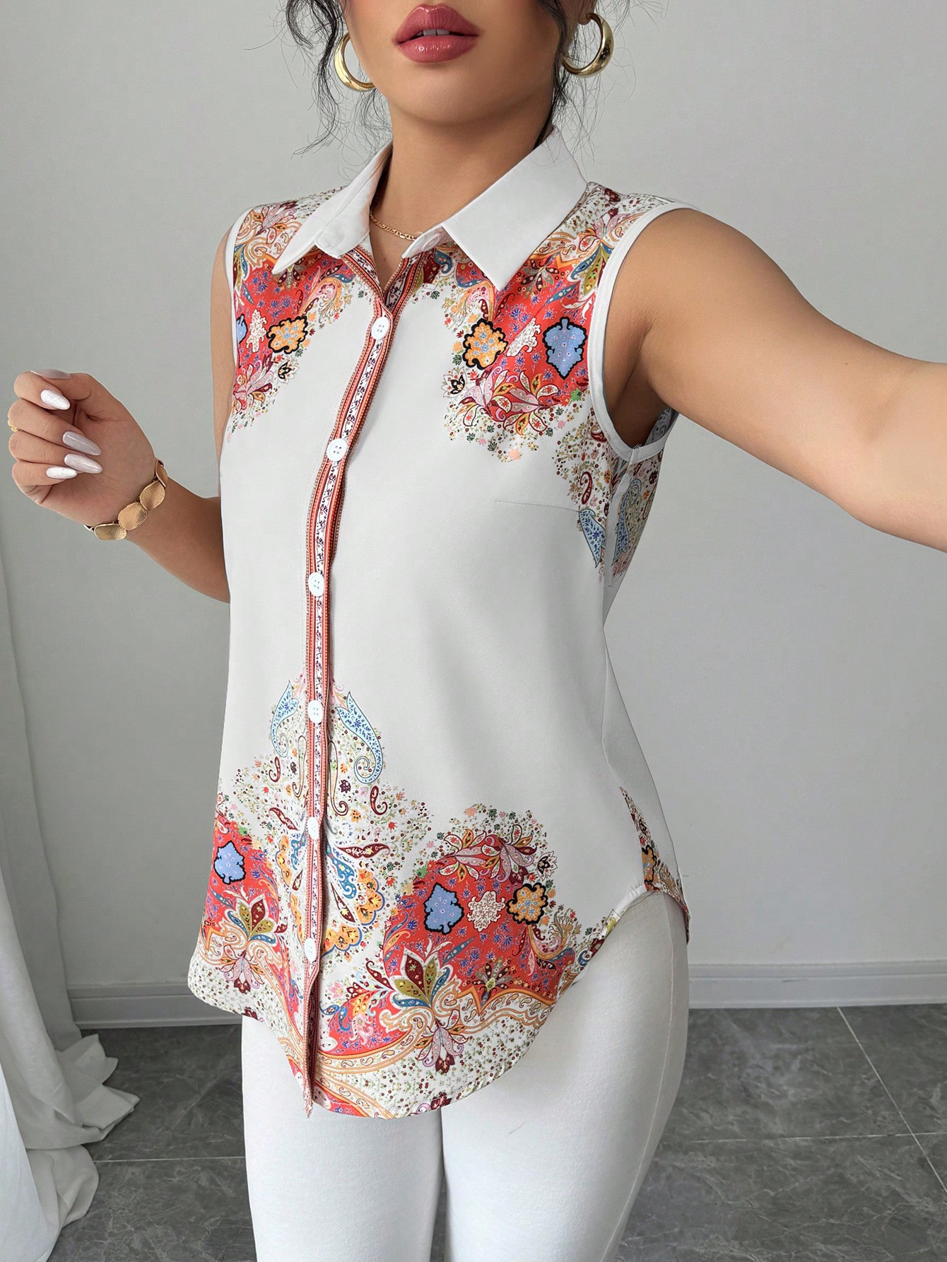 Sleeveless Striped Printed T-Shirt With Buttons
