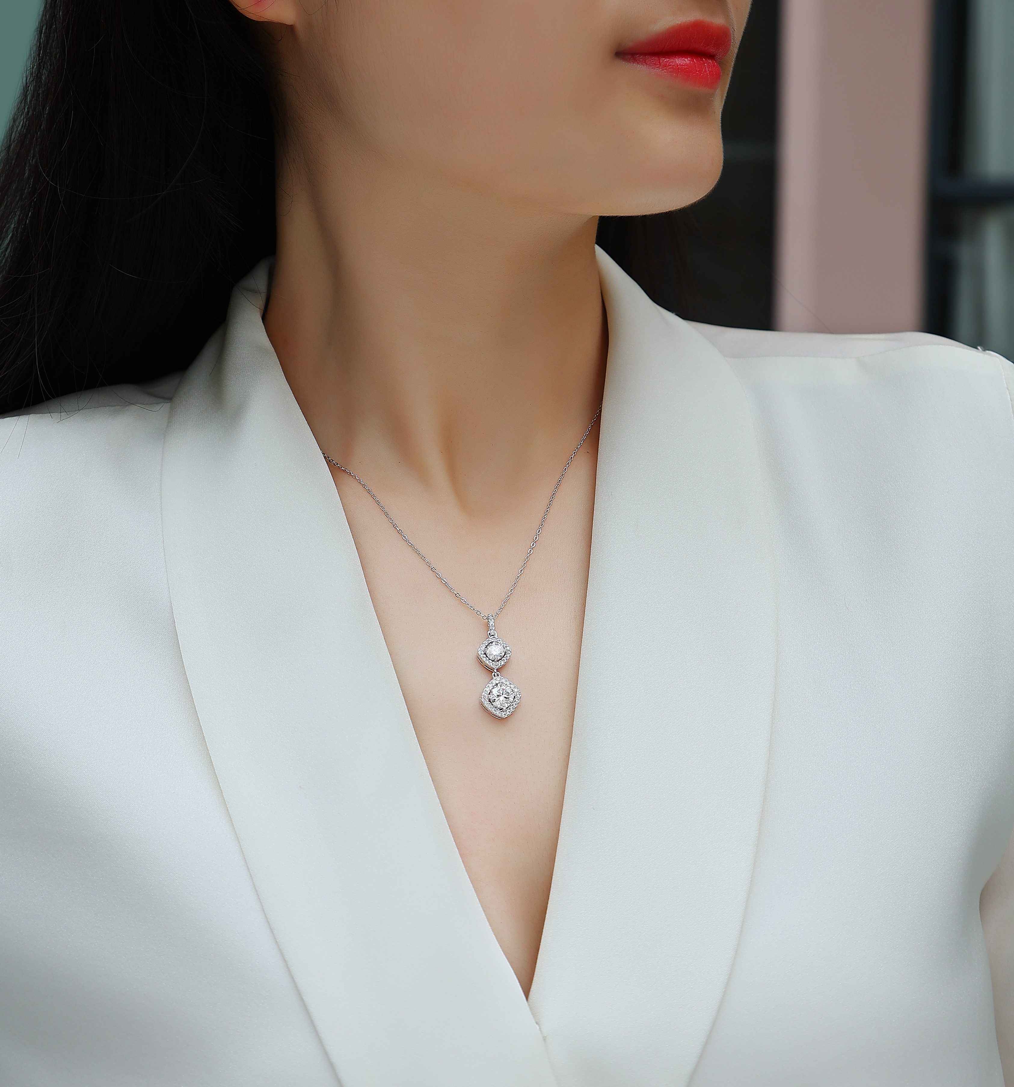 Snow Field Fairyland - A Fashionable And Light Luxury Jewelry Pendant Necklace Set With