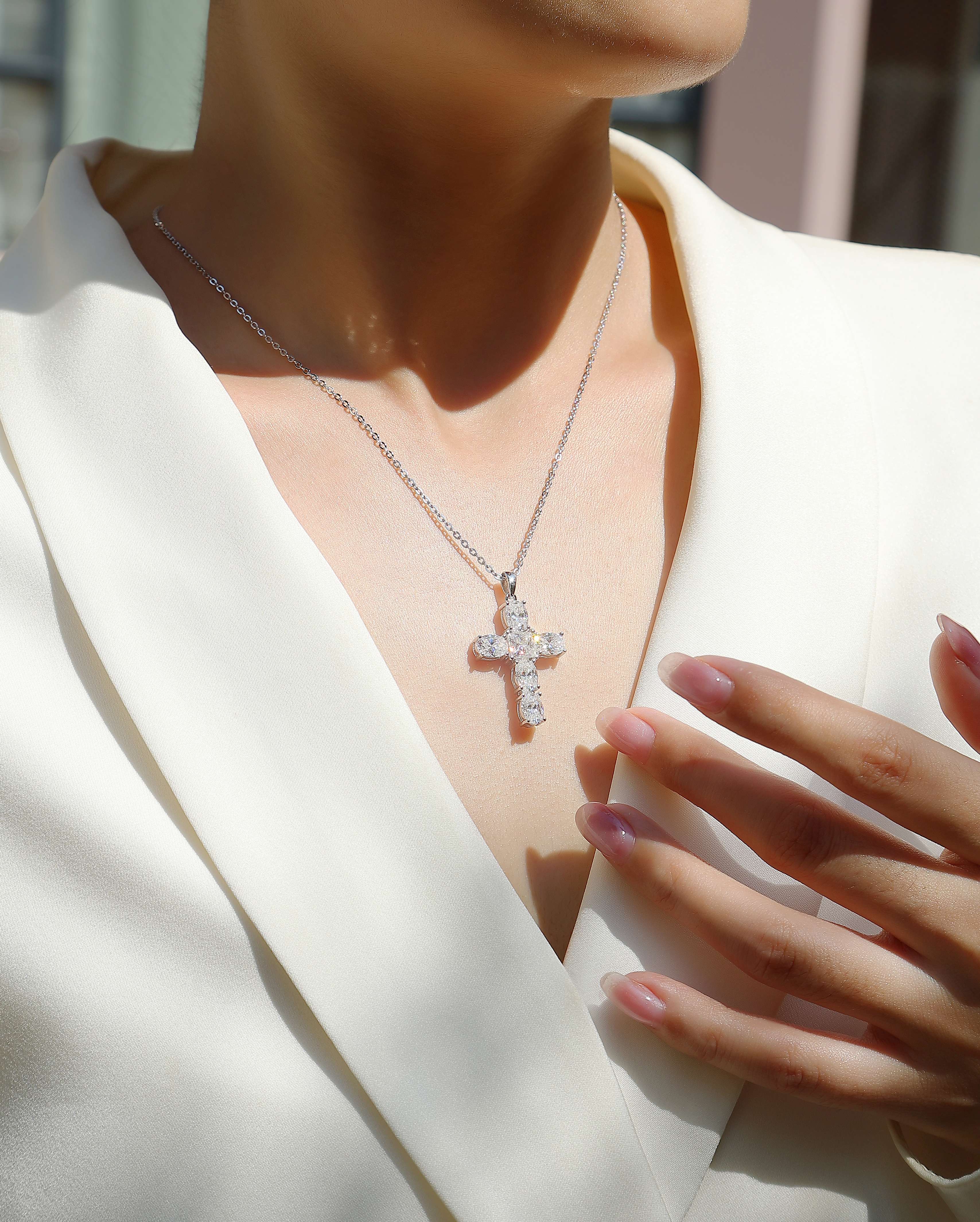 Soul Guidance - A Fashionable And Trendy Necklace Pendant Set With Top-quality Moissanite
