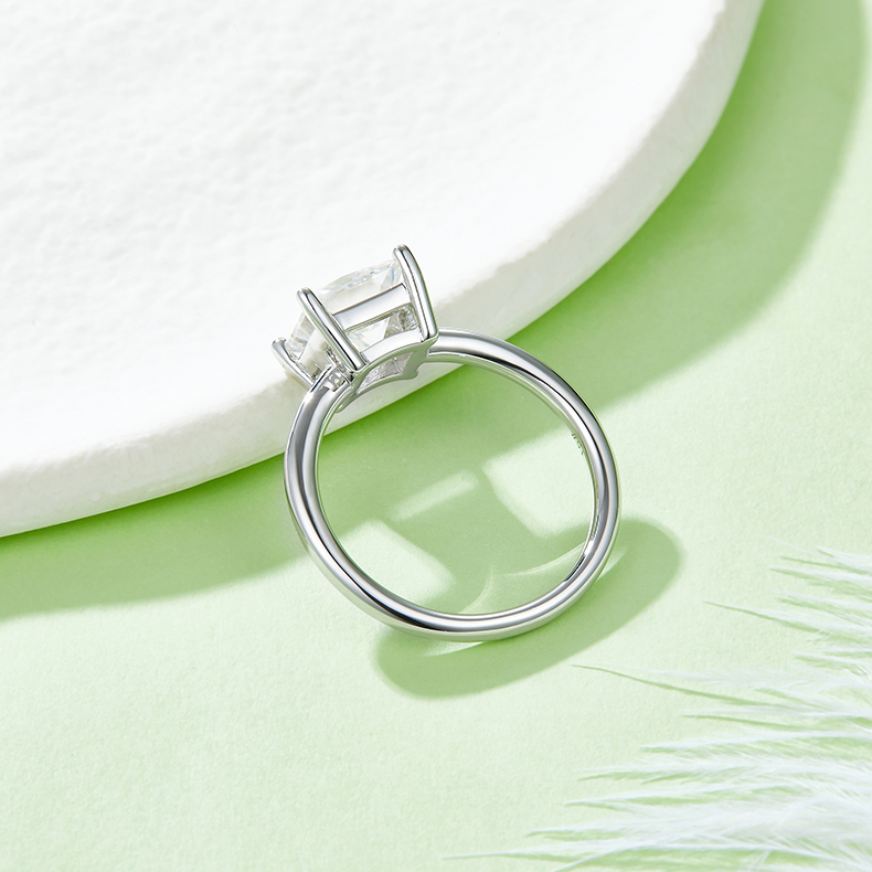 Square Moissanite Set With Top-quality Moissanite Luxury And Fashionable Light Luxury