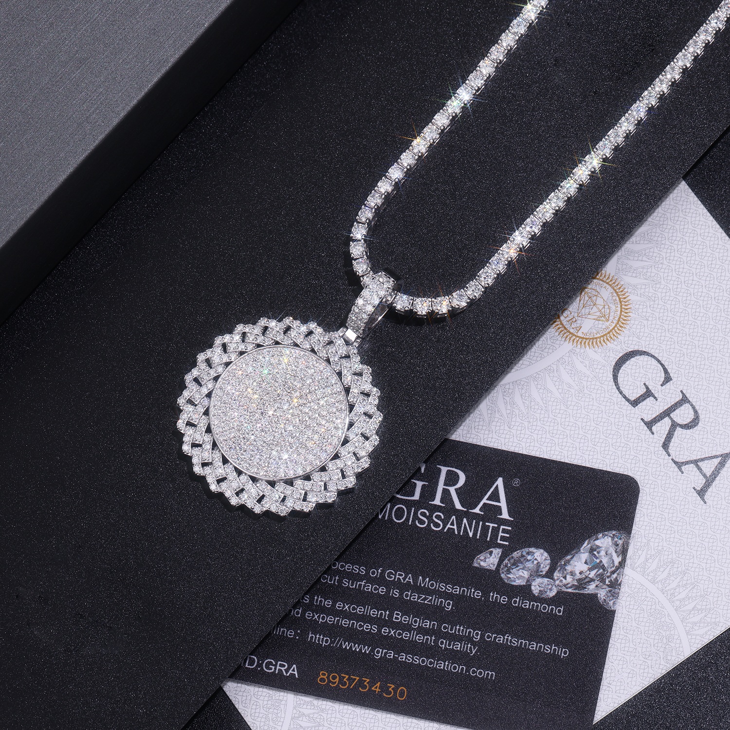 Star Encirclement - A Fashionable And Trendy Necklace Pendant Set With Top-quality