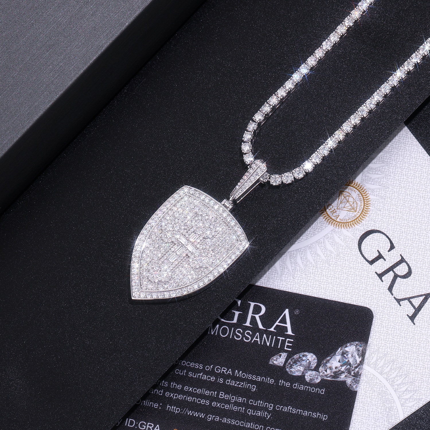 Starlight Shield - A Fashionable And Trendy Necklace Pendant Set With Top-quality