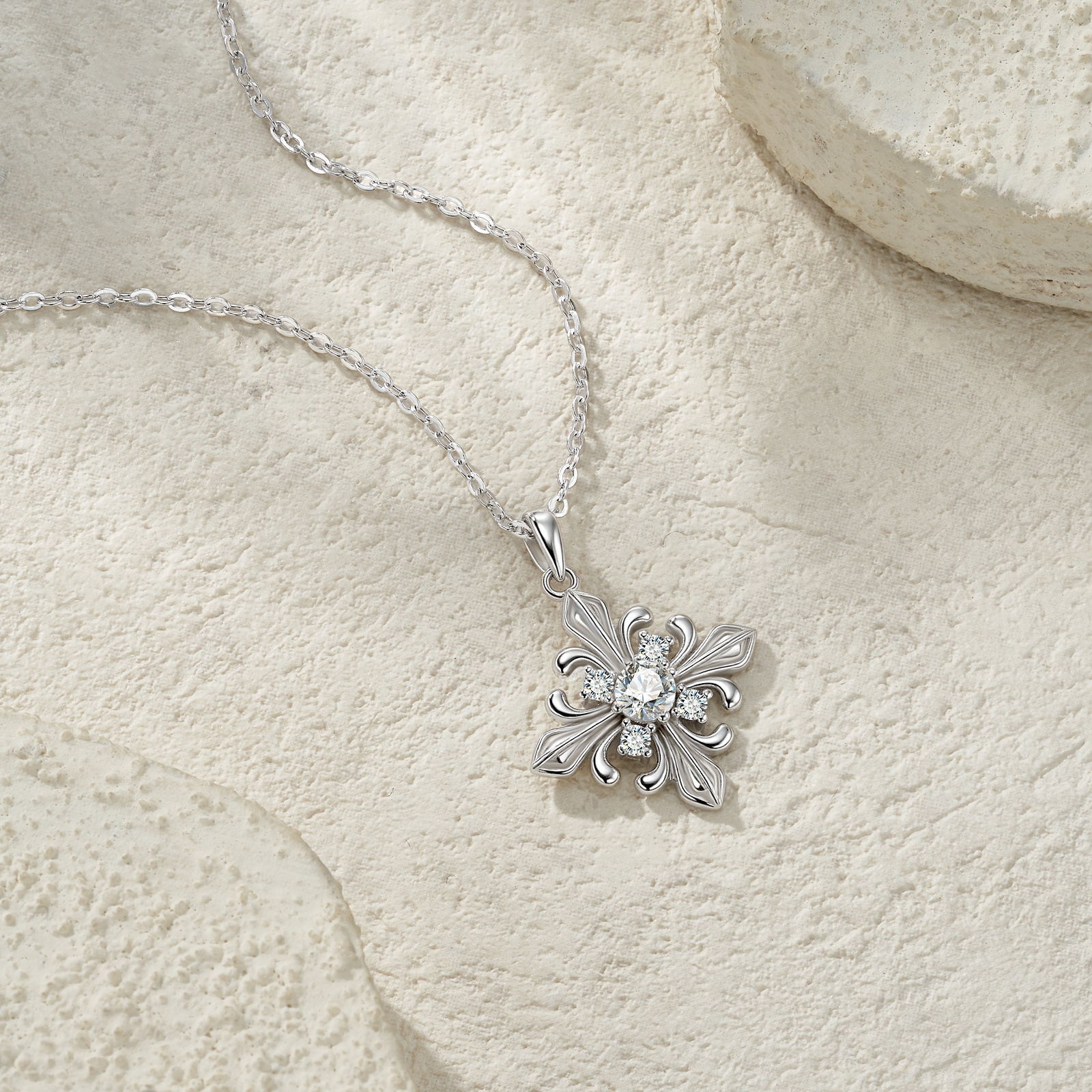 Sterling Silver 0.3ct D Color VVS1 Moissanite Cross Flower Pendant Necklace 40cm Platinum