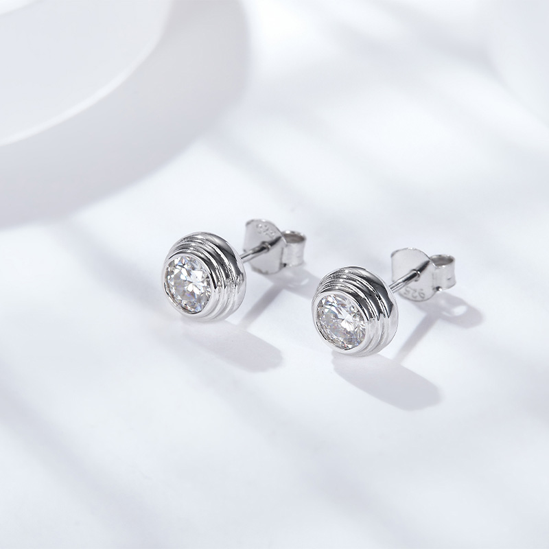 Sterling Silver 0.5 Or 1CT Moissanite Stud Earrings Round Bezel Set With GRA Certificate