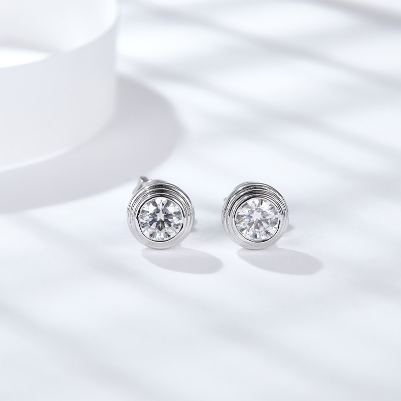 Sterling Silver 0.5 Or 1CT Moissanite Stud Earrings Round Bezel Set With GRA Certificate