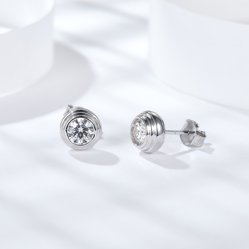 Sterling Silver 0.5 Or 1CT Moissanite Stud Earrings Round Bezel Set With GRA Certificate