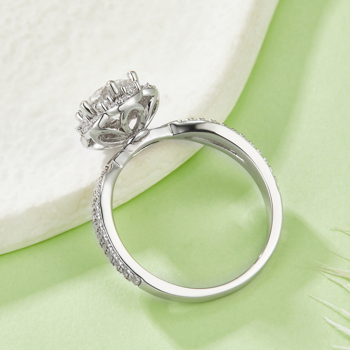 Sterling Silver 1ct Moissanite Ring, 6.5mm D-VVS1 Round Cut, Halo Twist Band, US Sizes