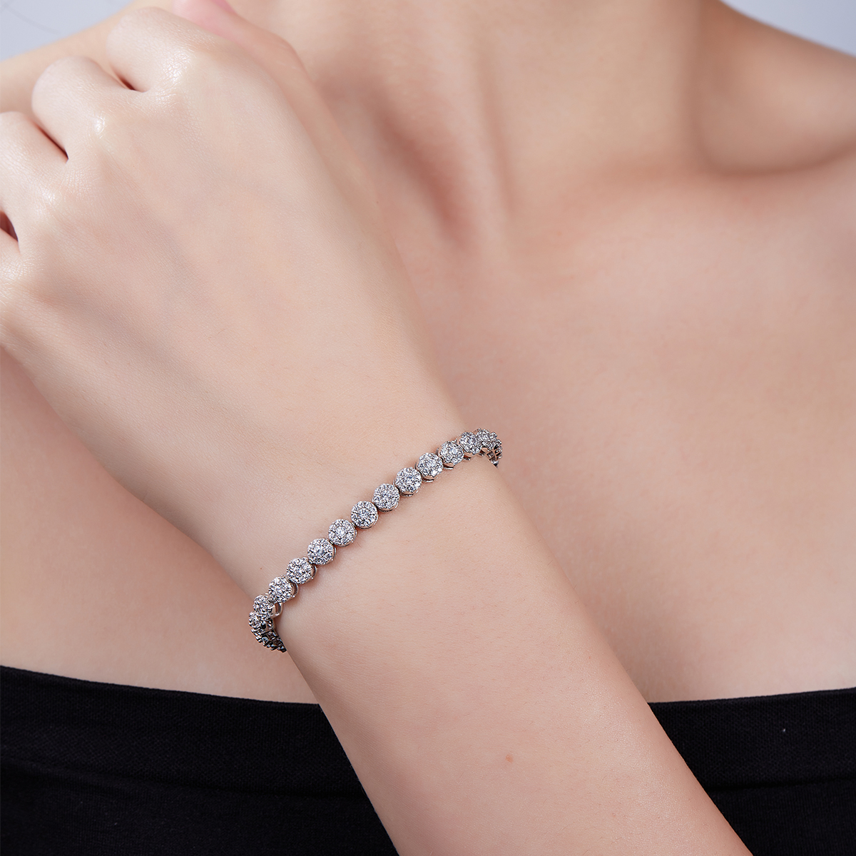 Sterling Silver 2mm Moissanite Cluster Tennis Bracelet 18cm 288pcs D Color VVS1 Platinum